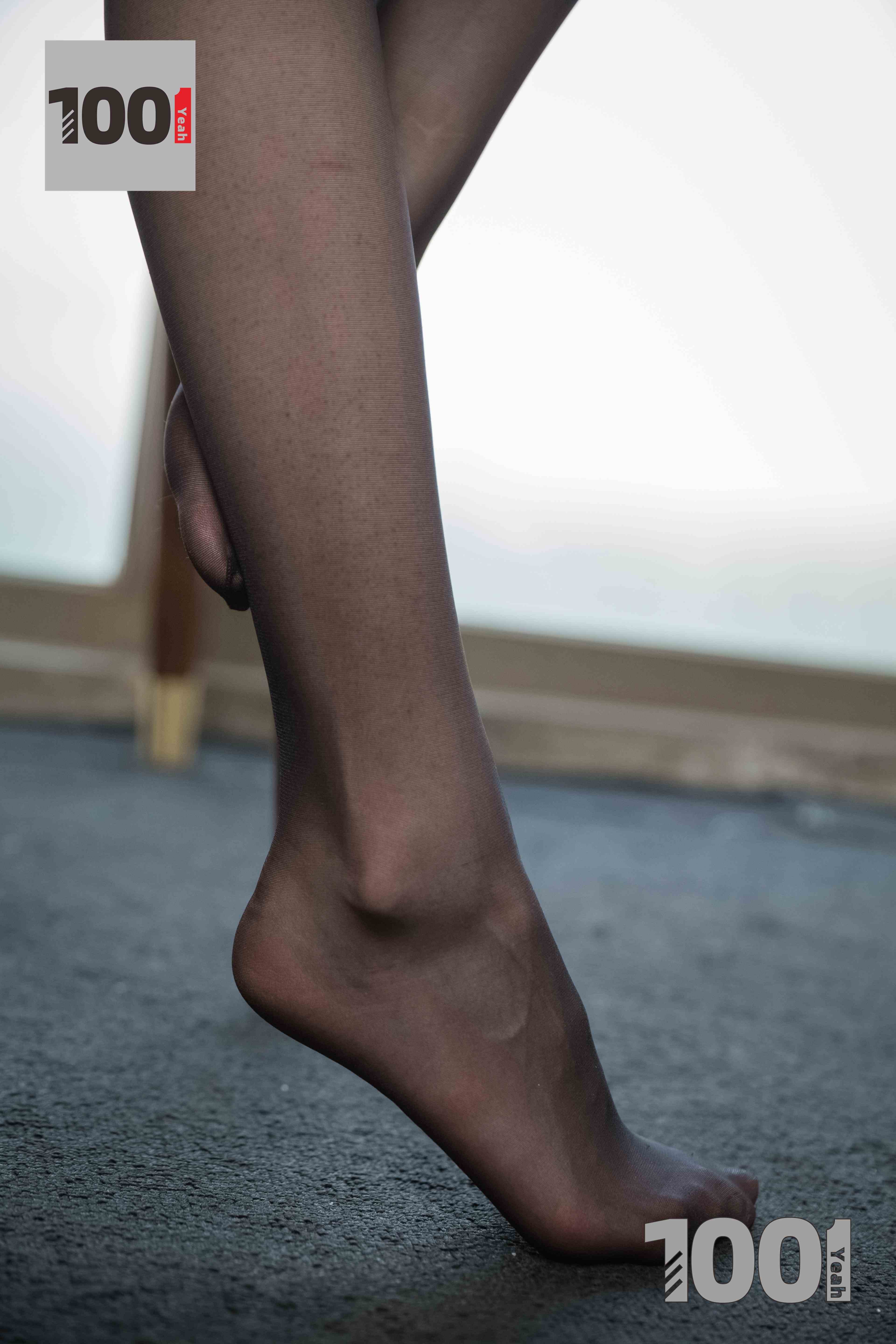 China Beauty Legs and feet 1018