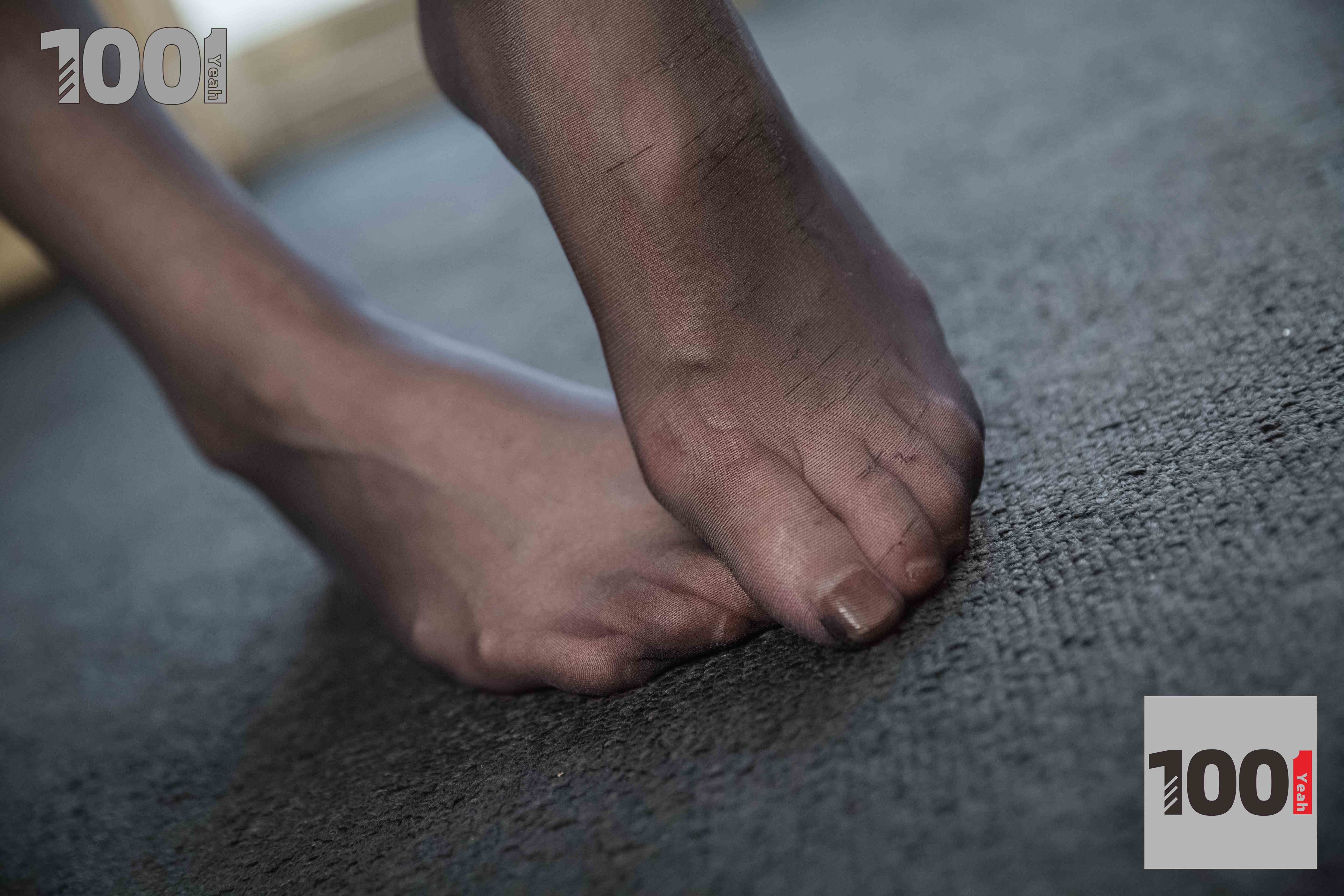 China Beauty Legs and feet 1018