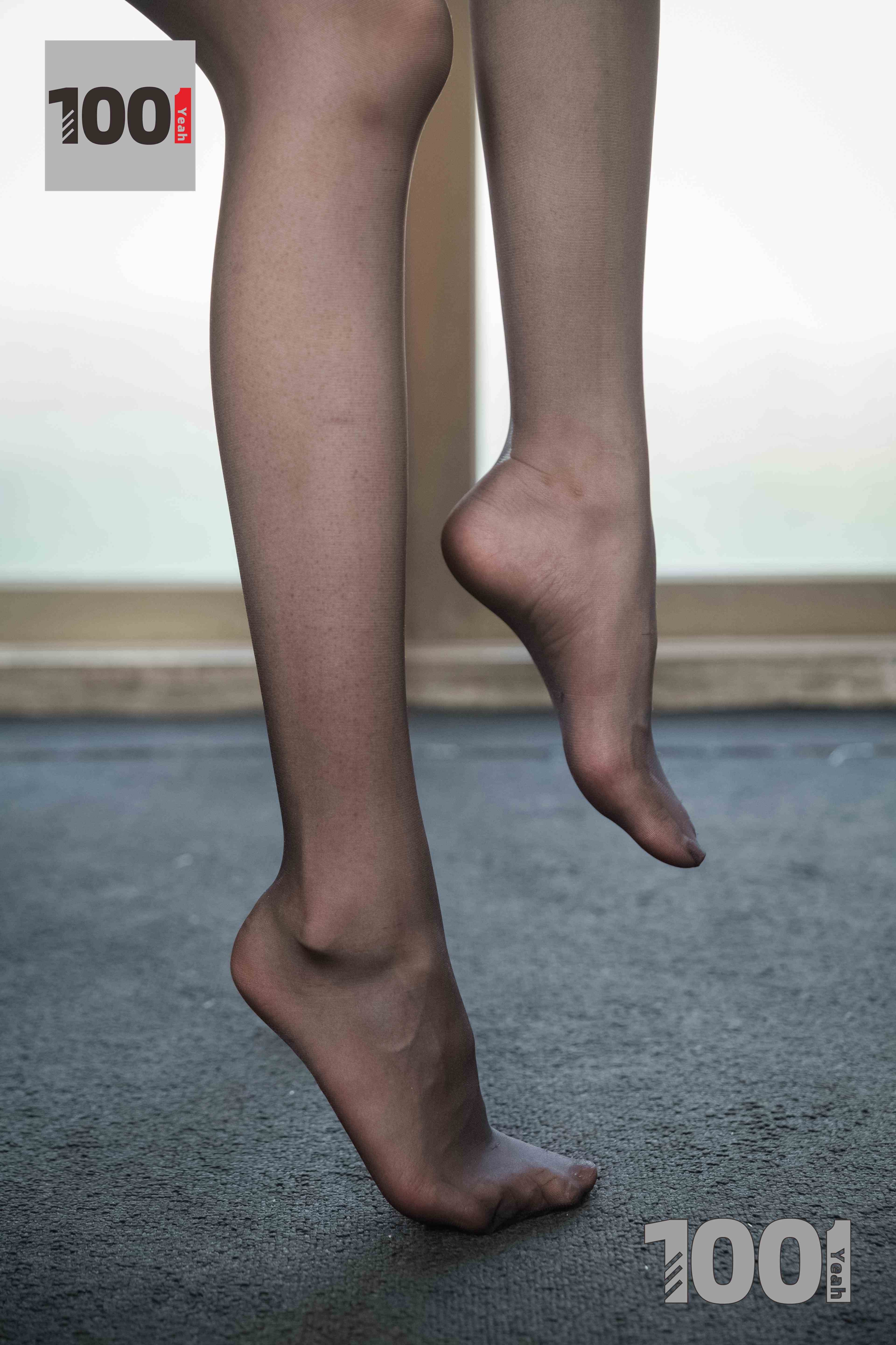 China Beauty Legs and feet 1018