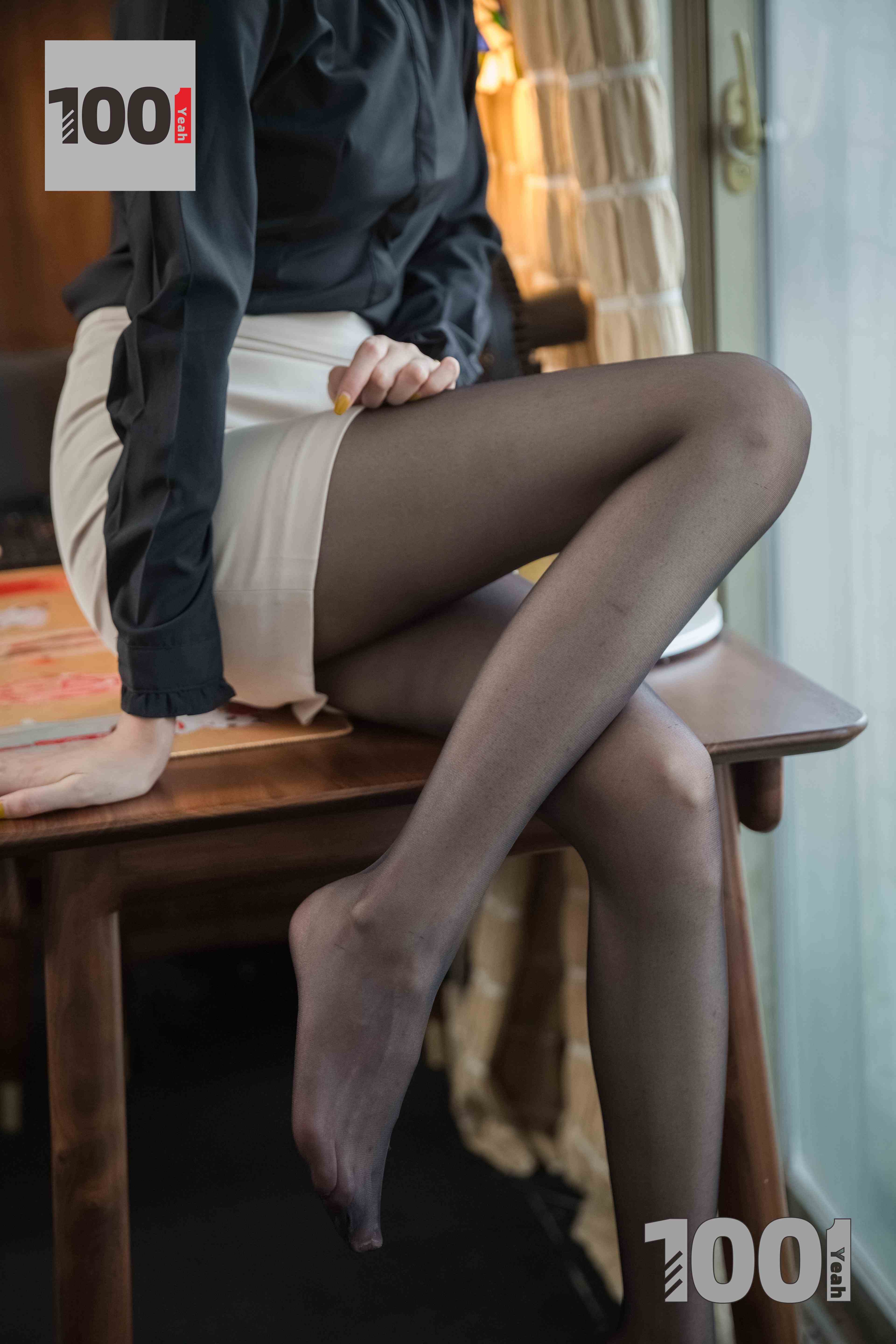 China Beauty Legs and feet 1018