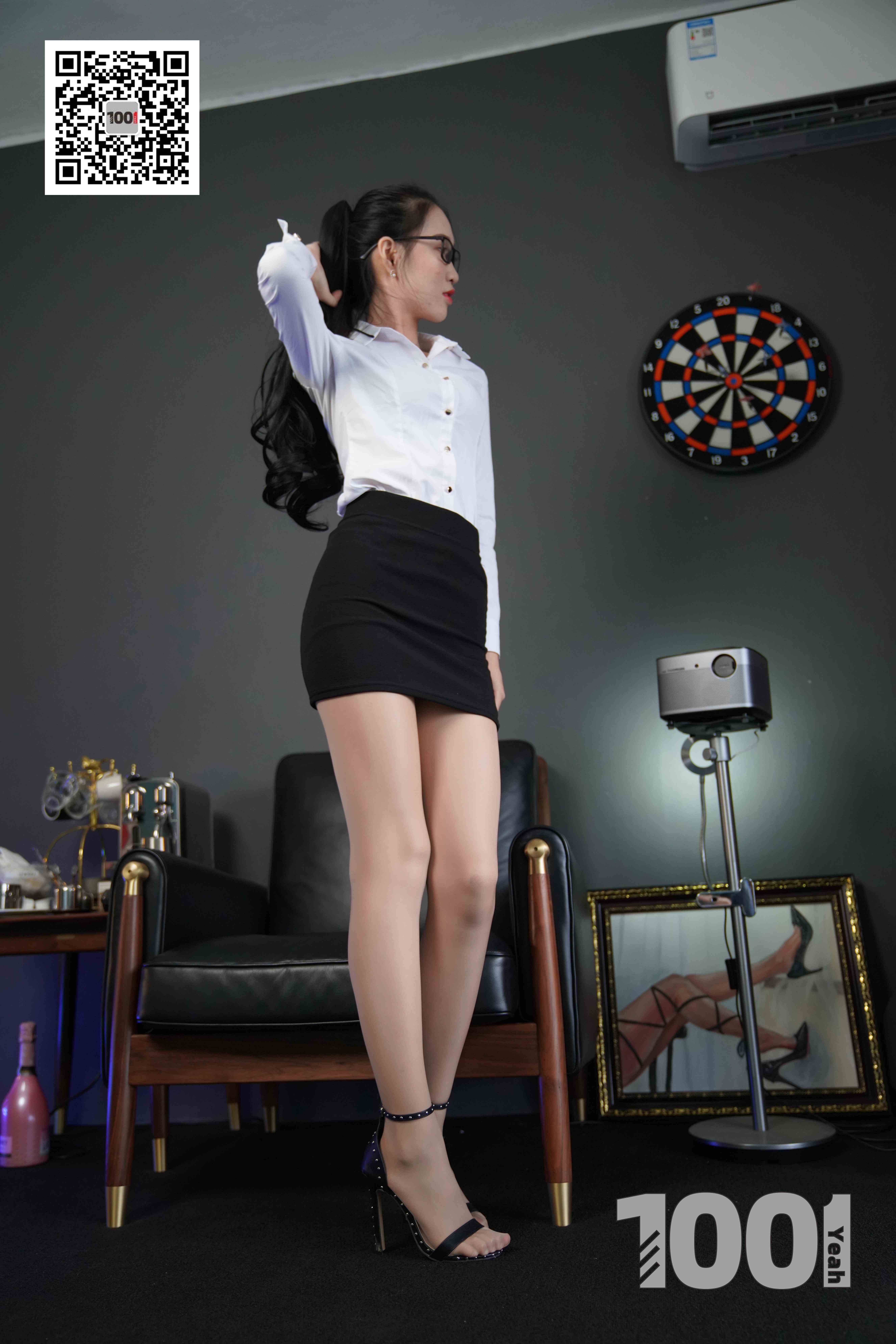 China Beauty Legs and feet 1019