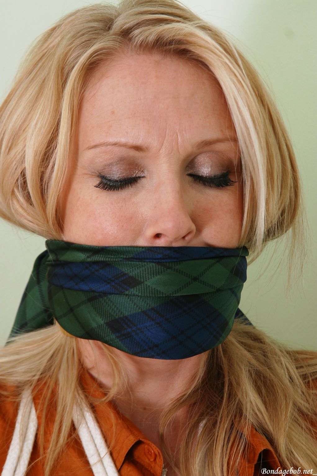 Tied Sexy Beauties 224-2