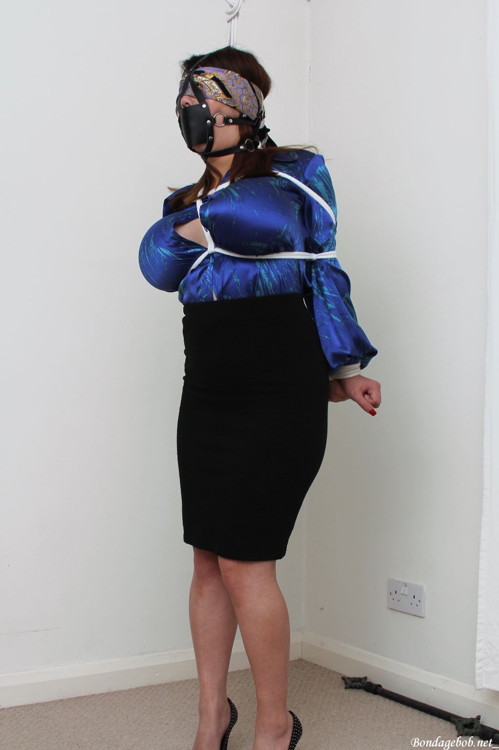 Tied Sexy Beauties 226-3