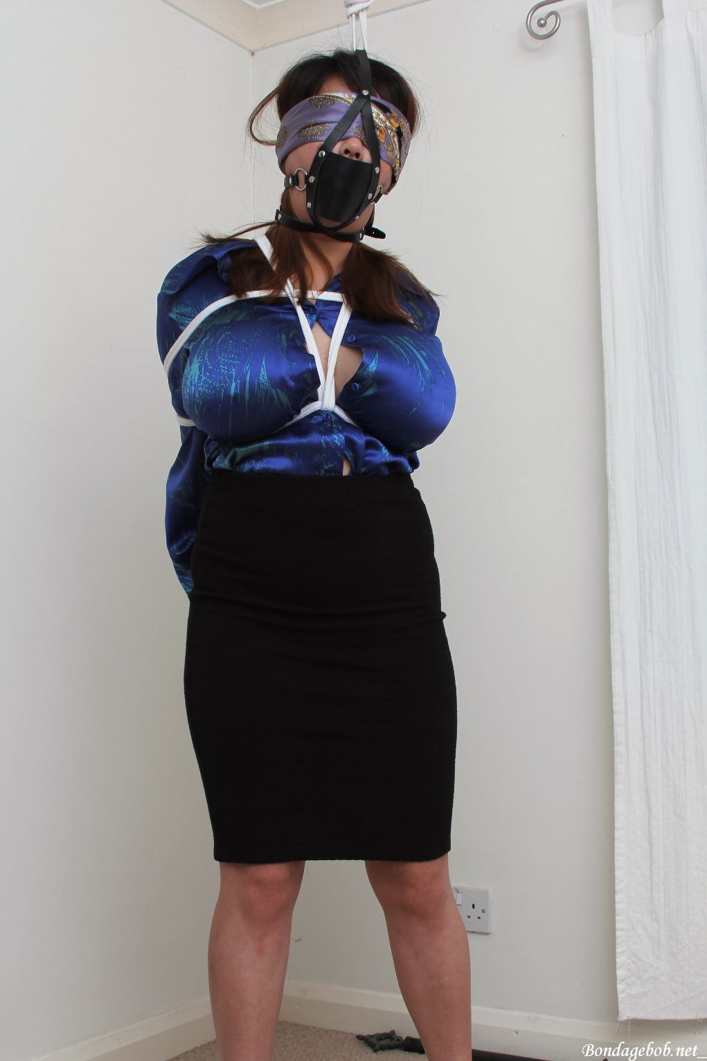 Tied Sexy Beauties 226-3