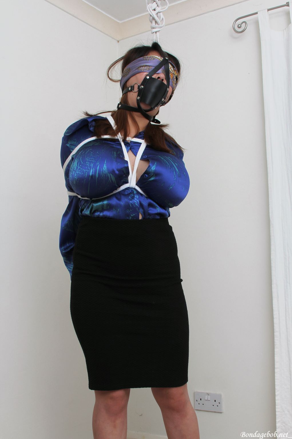 Tied Sexy Beauties 226-3