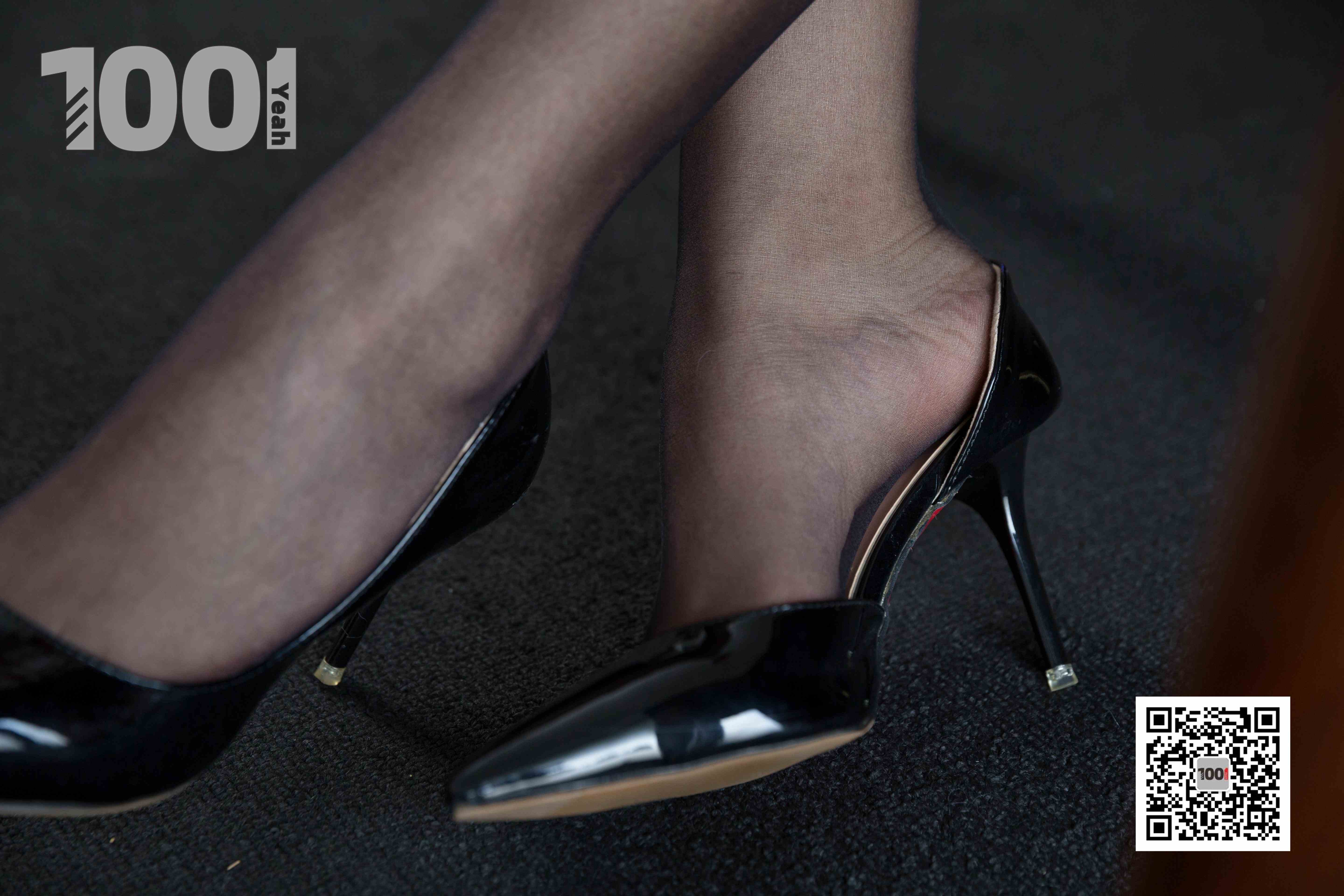 China Beauty Legs and feet 1021