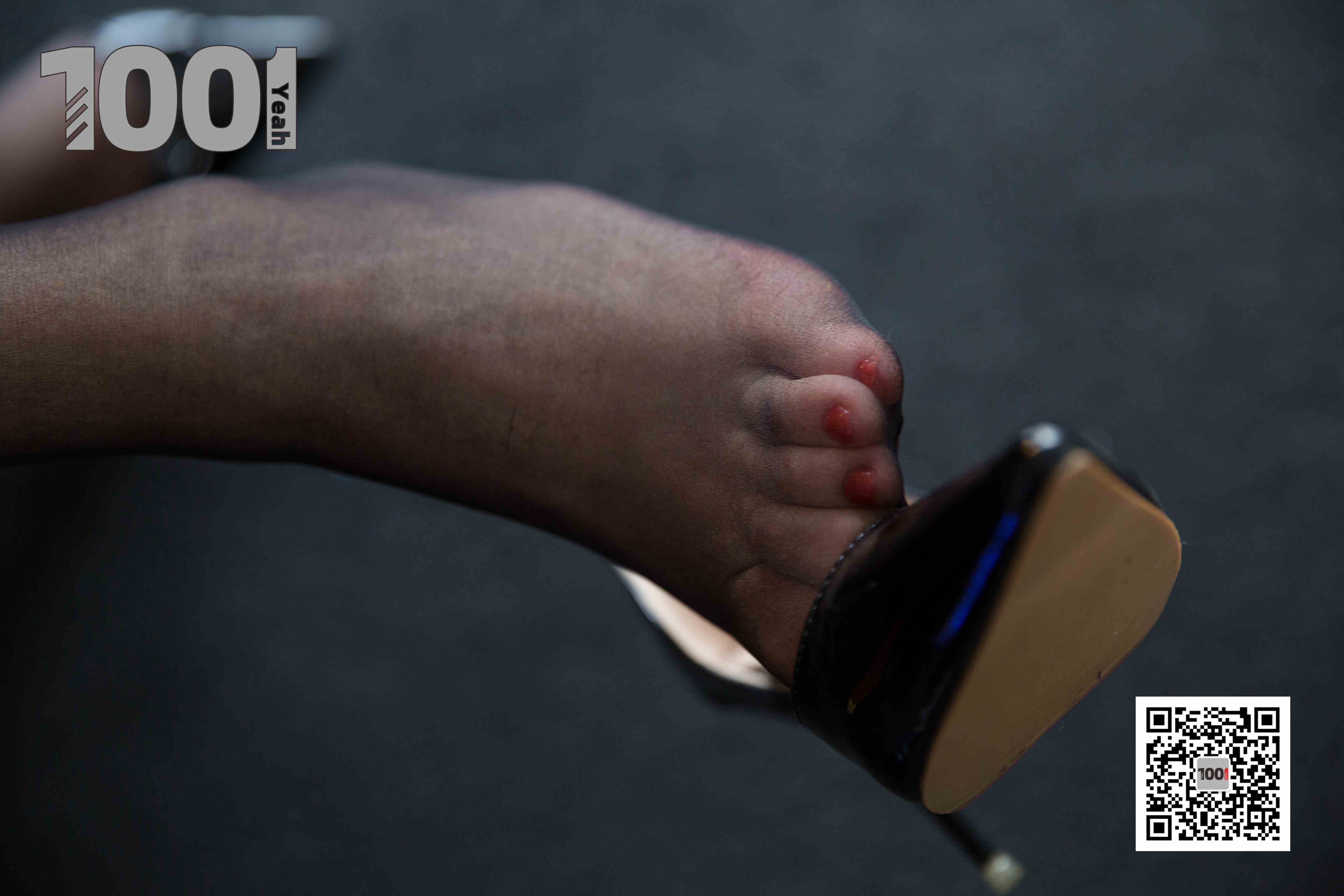 China Beauty Legs and feet 1021