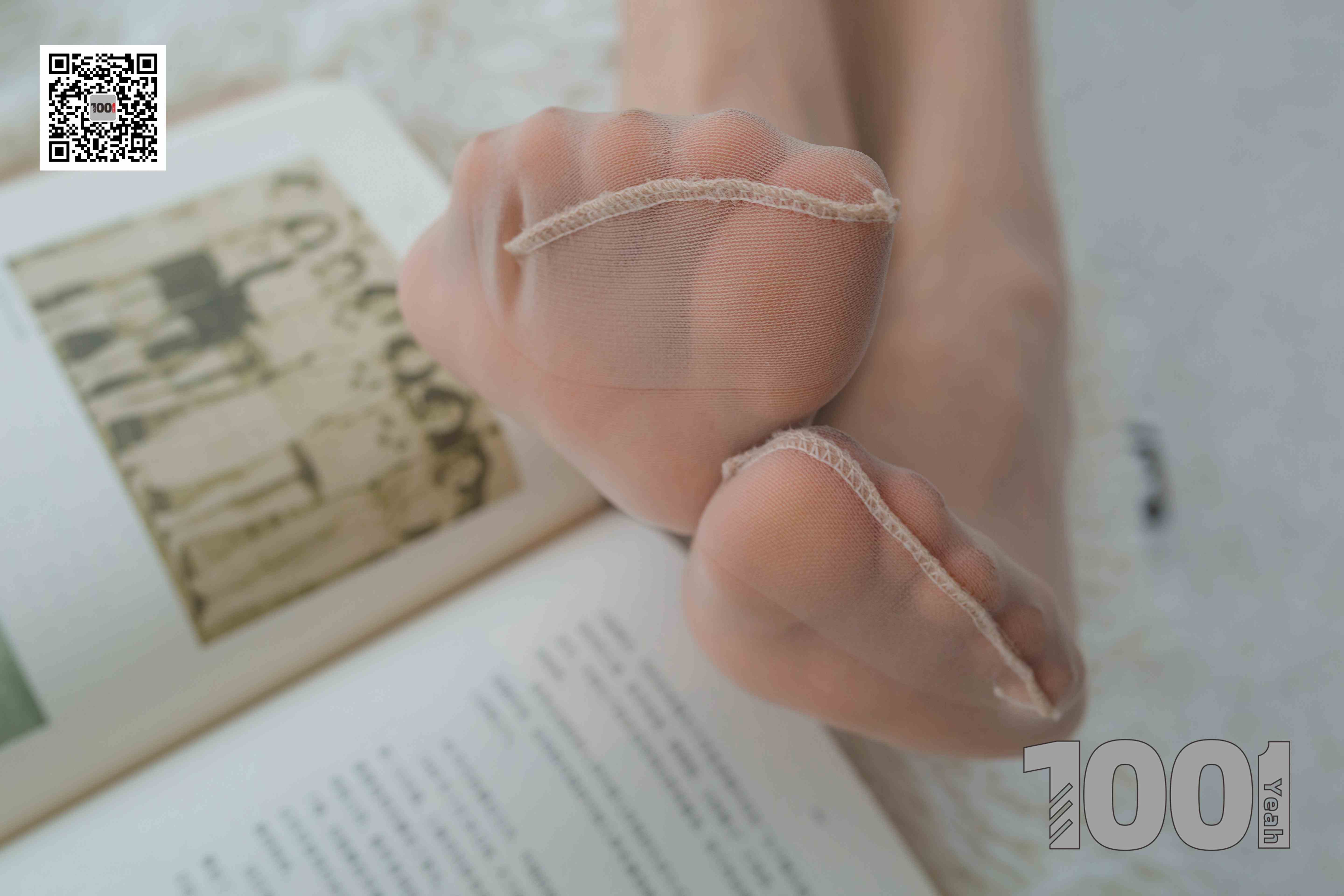 China Beauty Legs and feet 1022