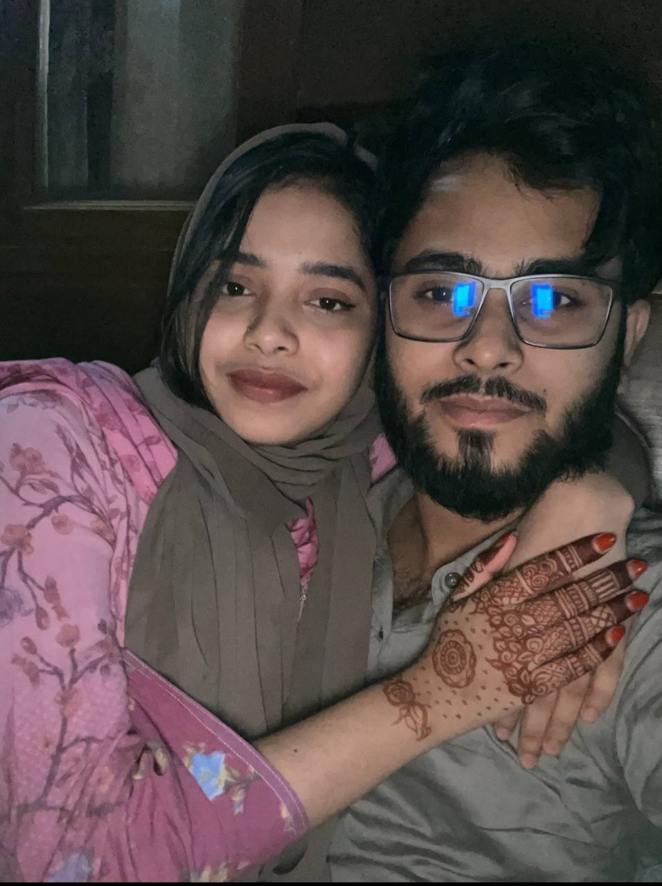 Horny Indian Couple Funtime pics