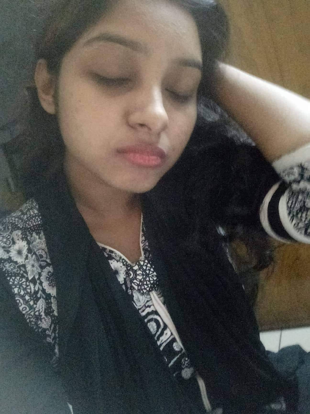 Hot Insta girl pics for lover