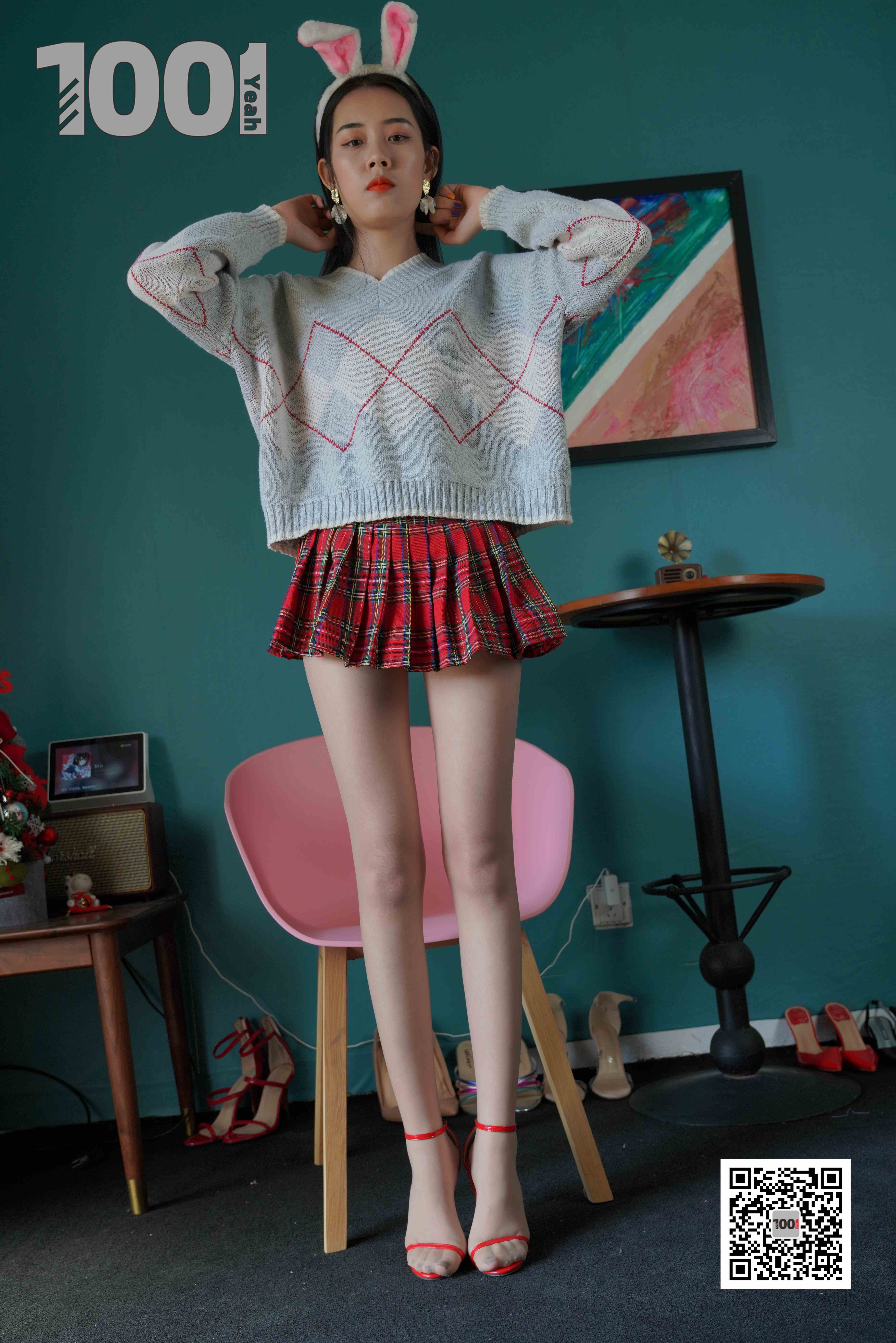 China Beauty Legs and feet 1024-1