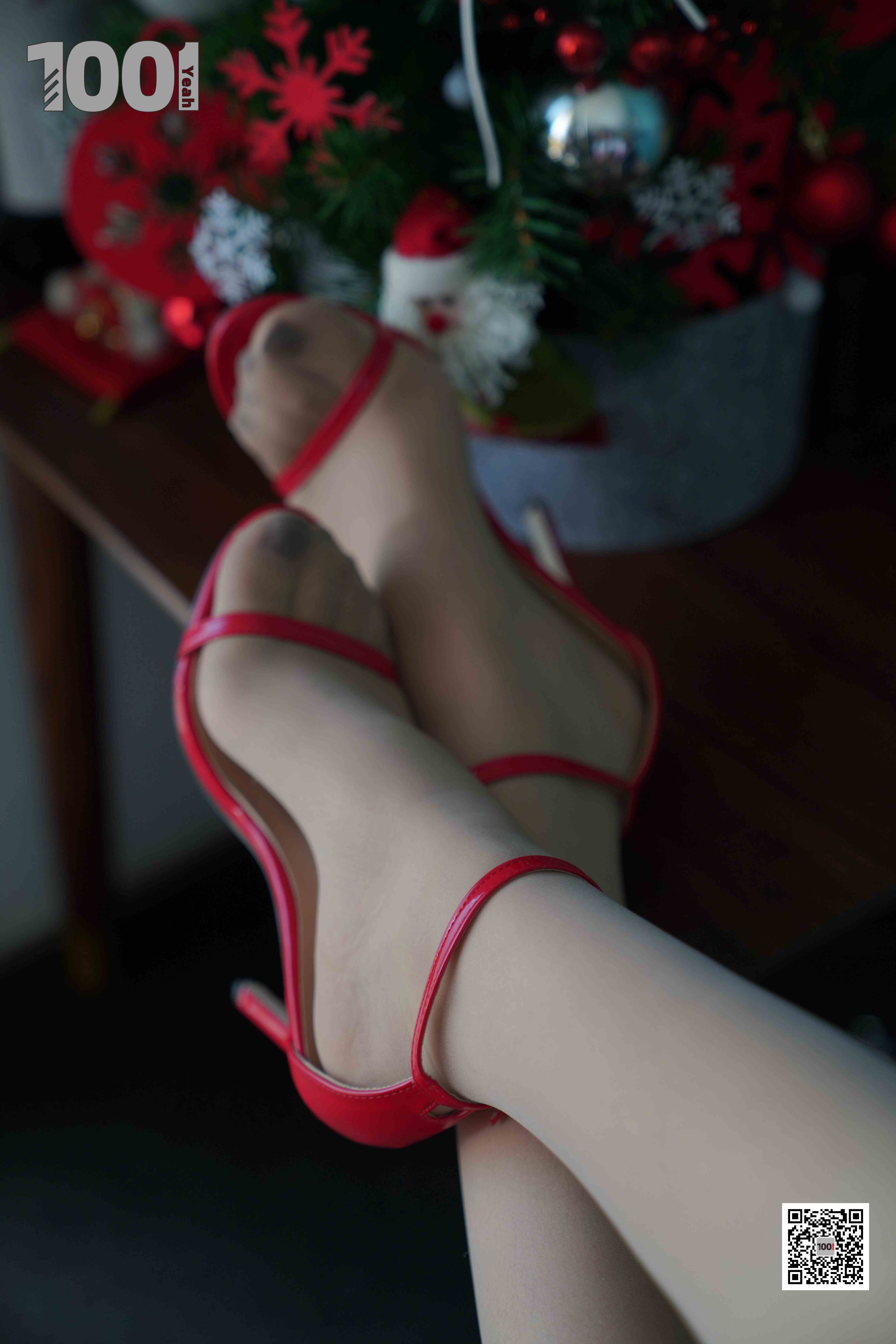 China Beauty Legs and feet 1024-2