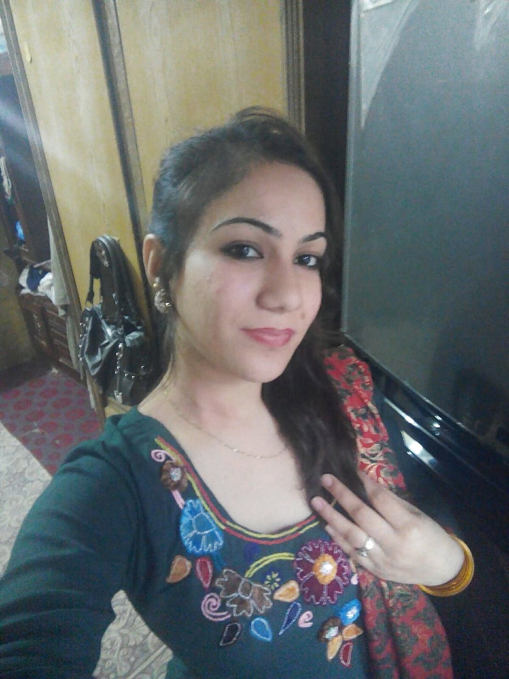 Pakistani Muslim Pornstar