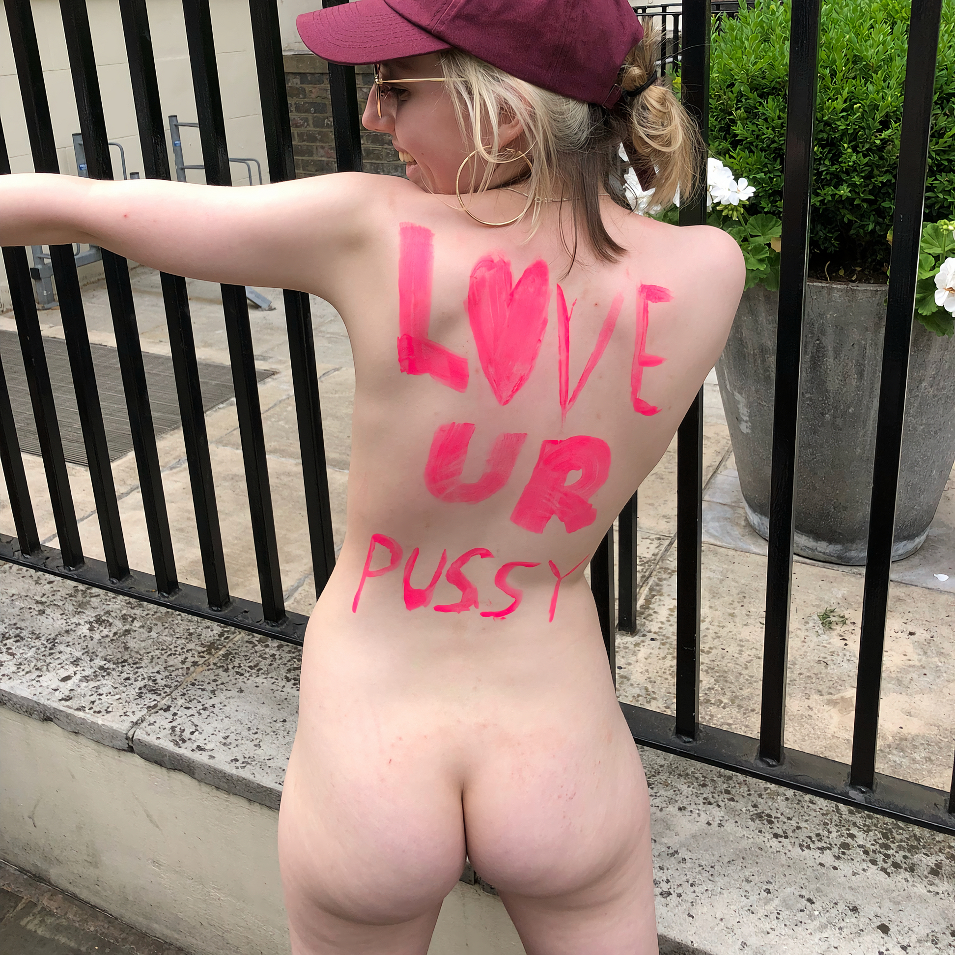 Cute whore Alice nude public