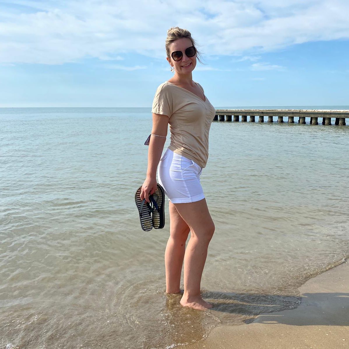 Hot Blonde Milf Suzana