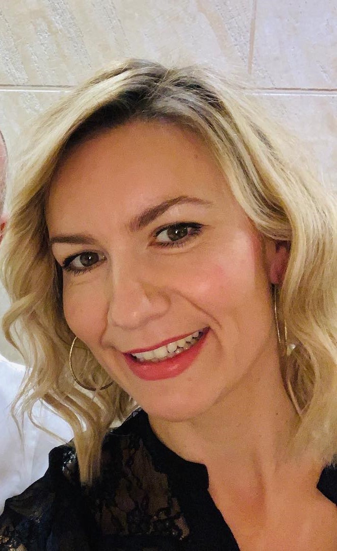 Hot Blonde Milf Suzana