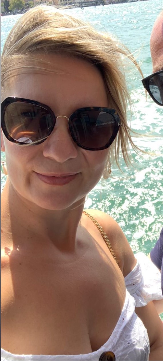 Hot Blonde Milf Suzana