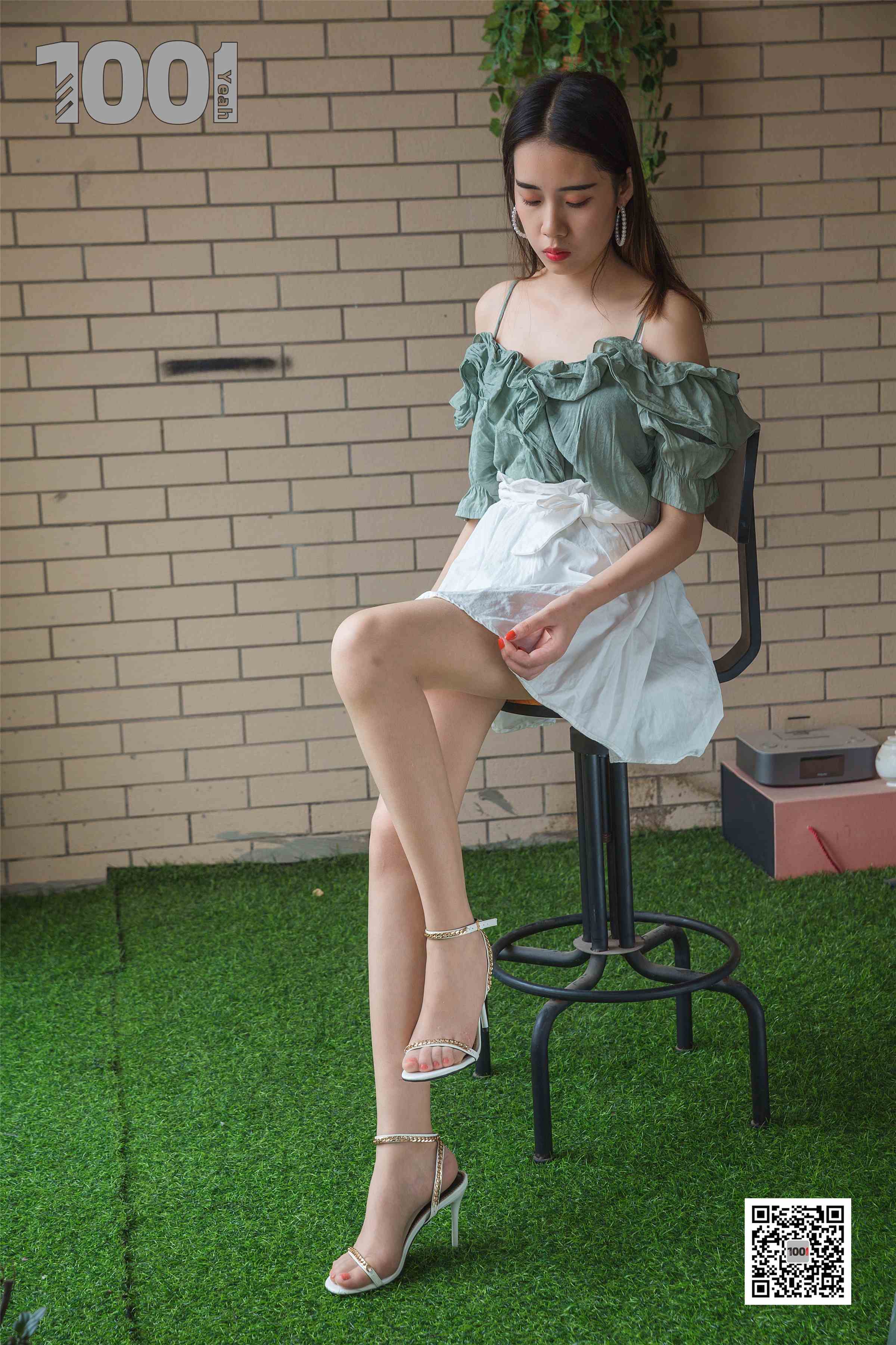 China Beauty Legs and feet 1027