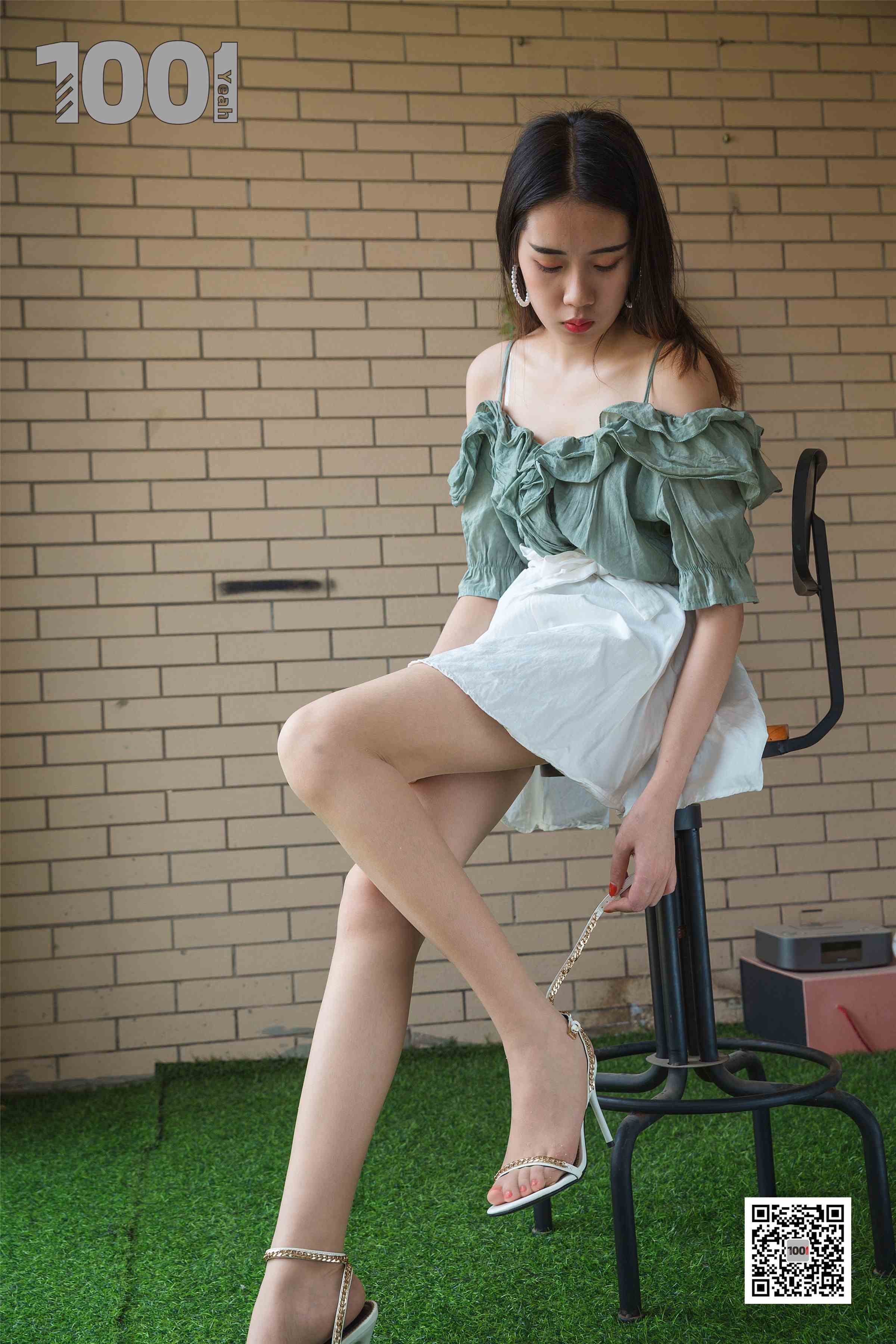 China Beauty Legs and feet 1027