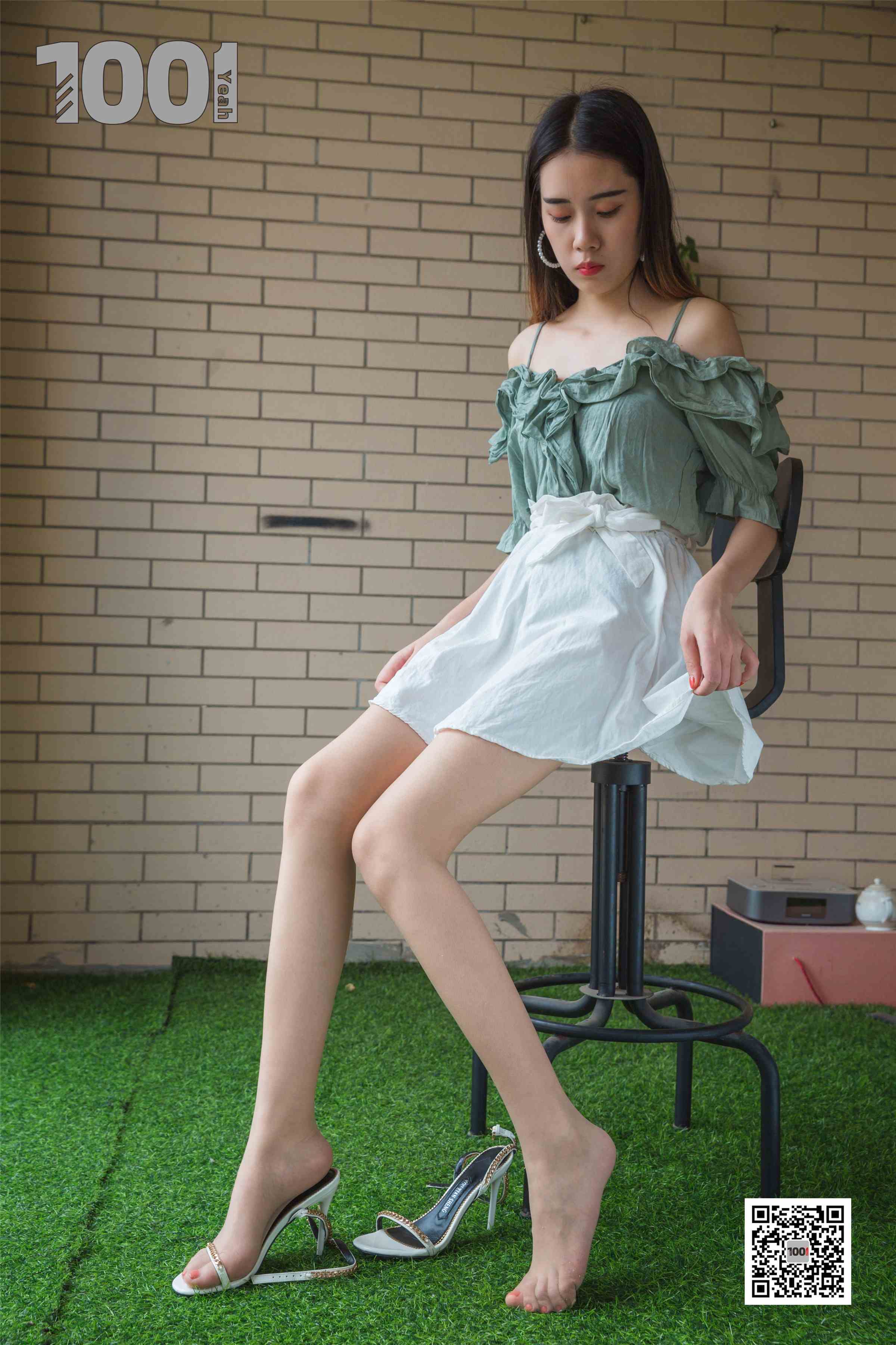 China Beauty Legs and feet 1027