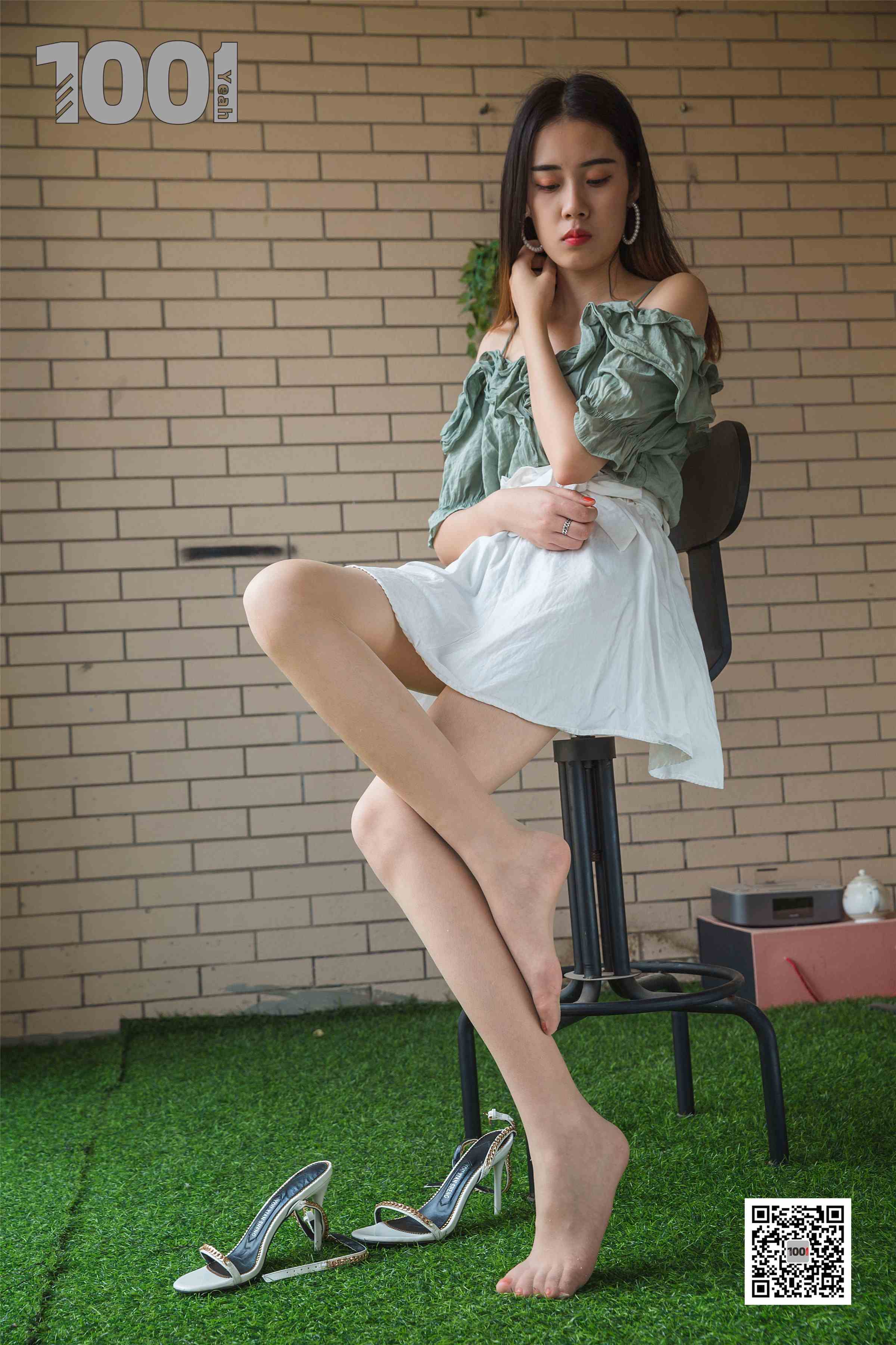 China Beauty Legs and feet 1027