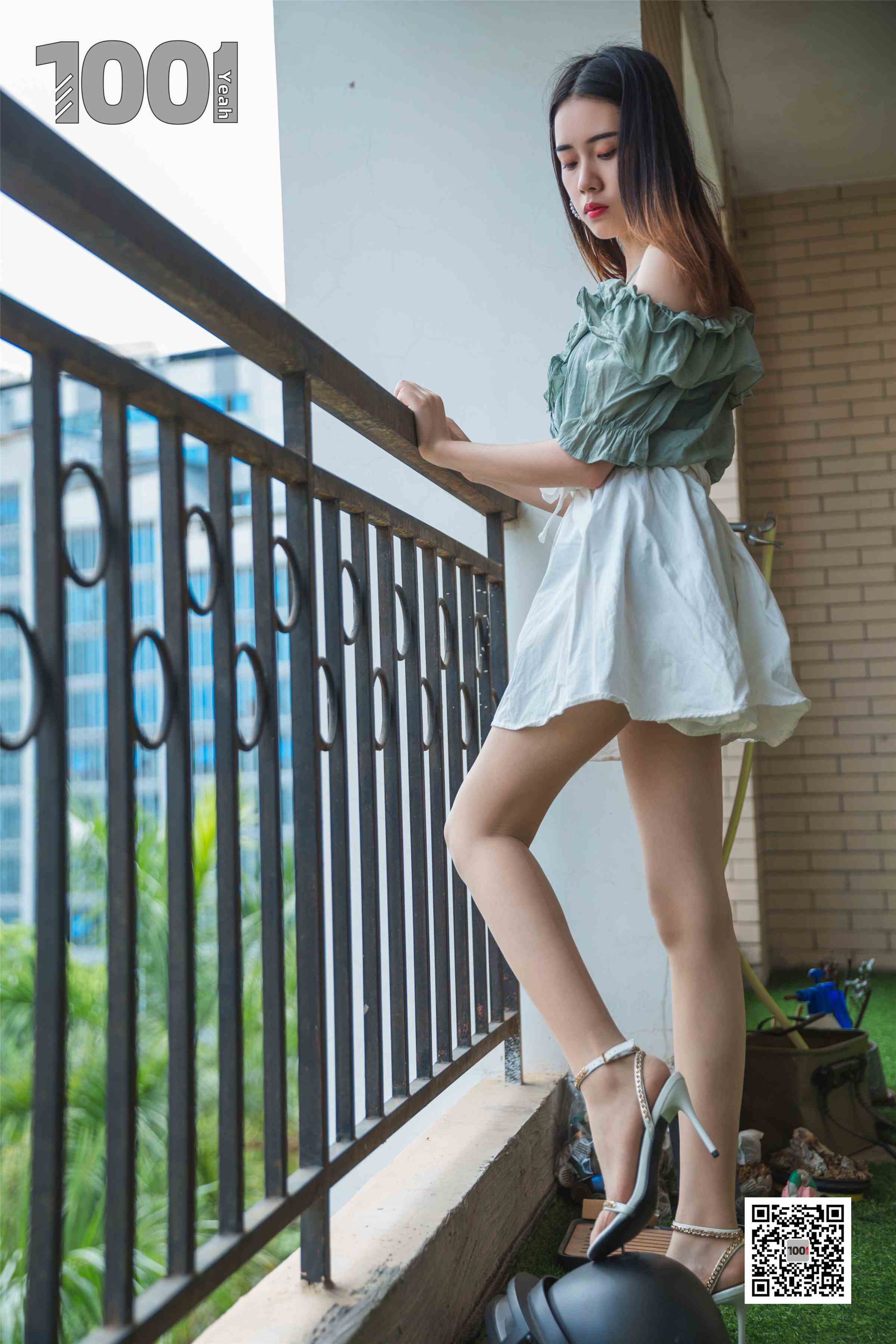 China Beauty Legs and feet 1027