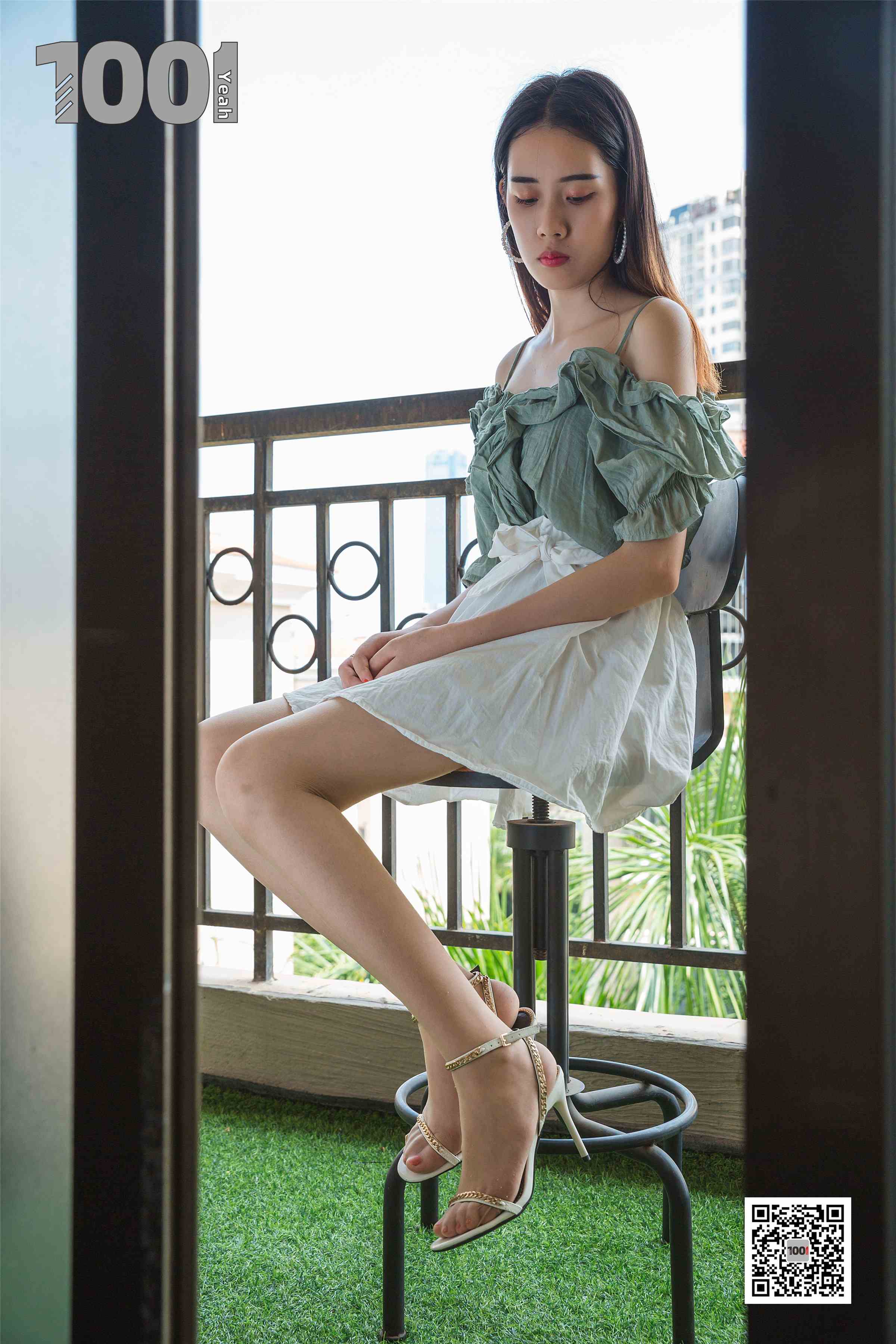China Beauty Legs and feet 1027