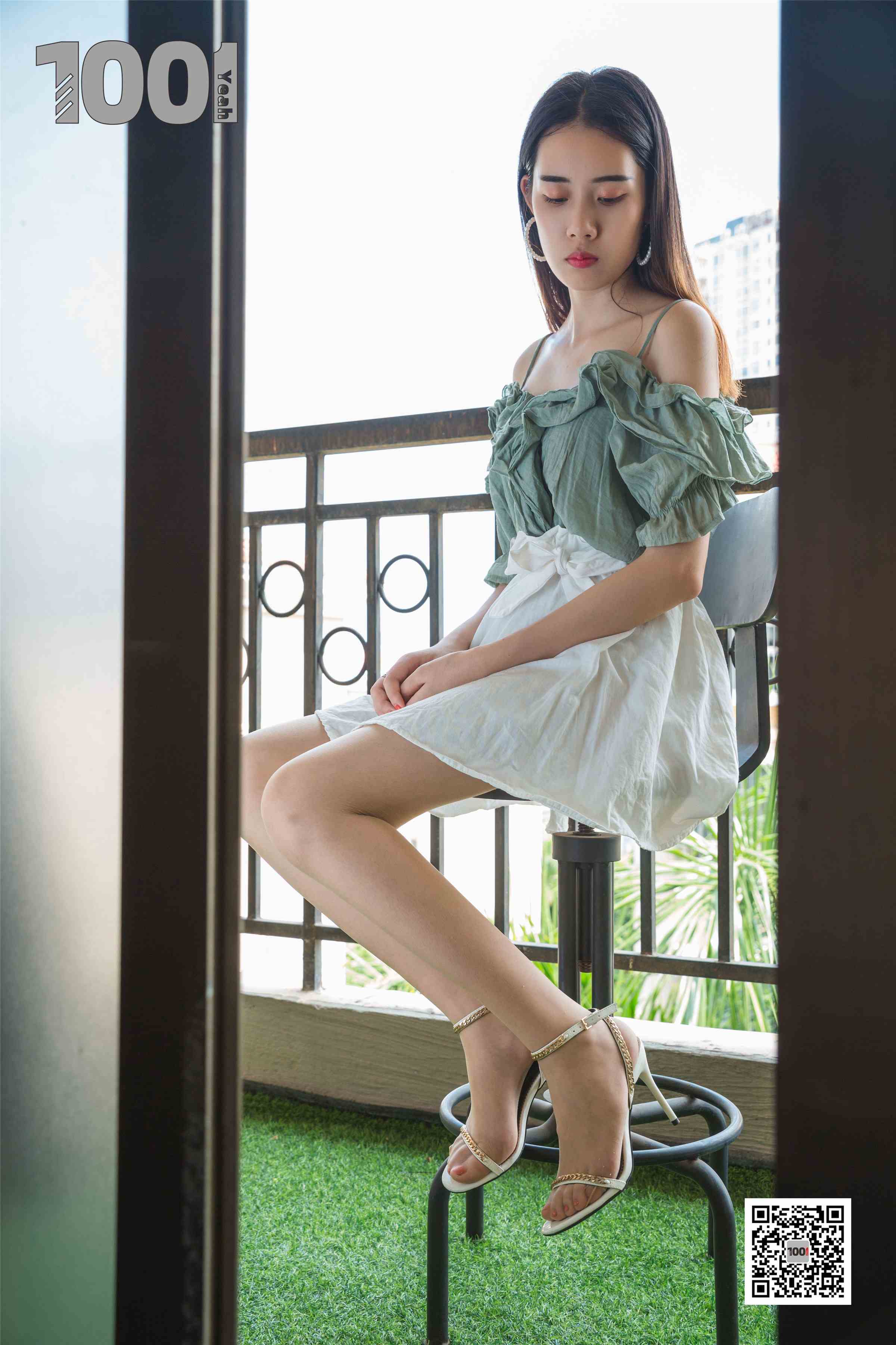 China Beauty Legs and feet 1027