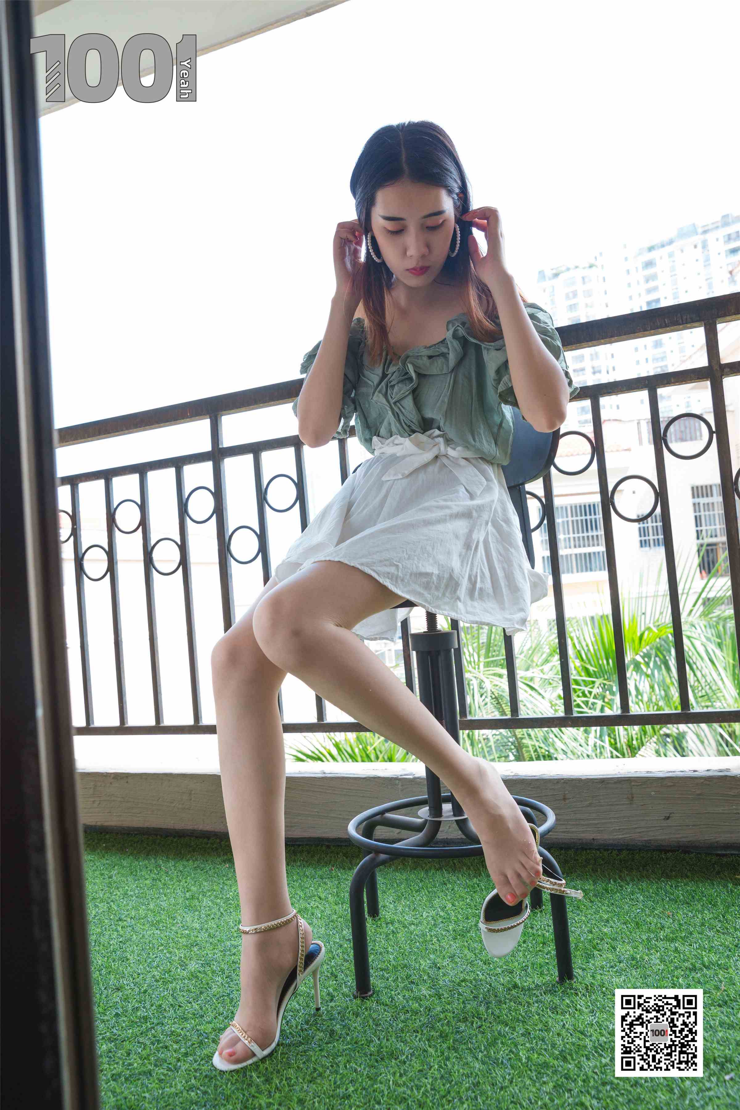 China Beauty Legs and feet 1027