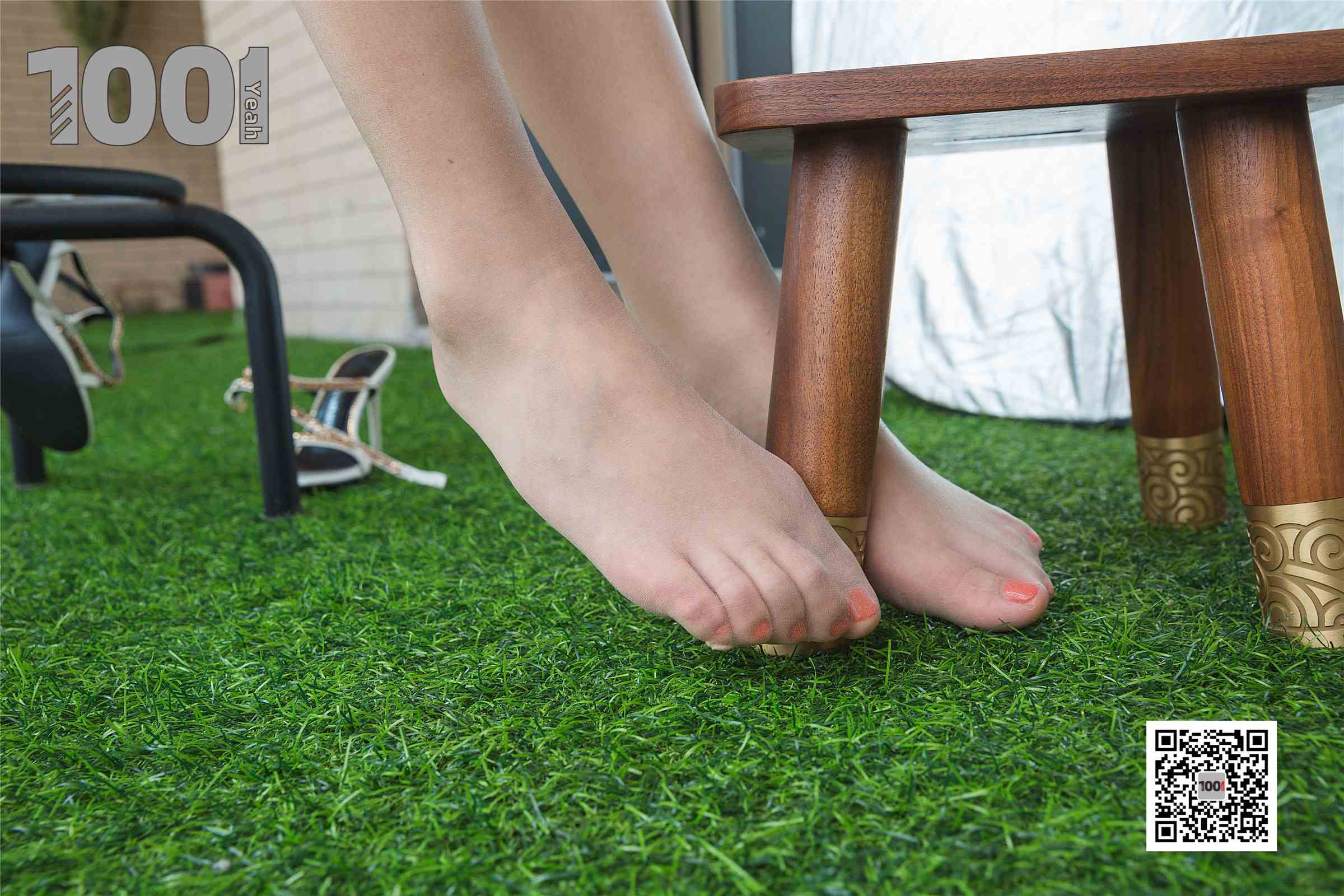 China Beauty Legs and feet 1027