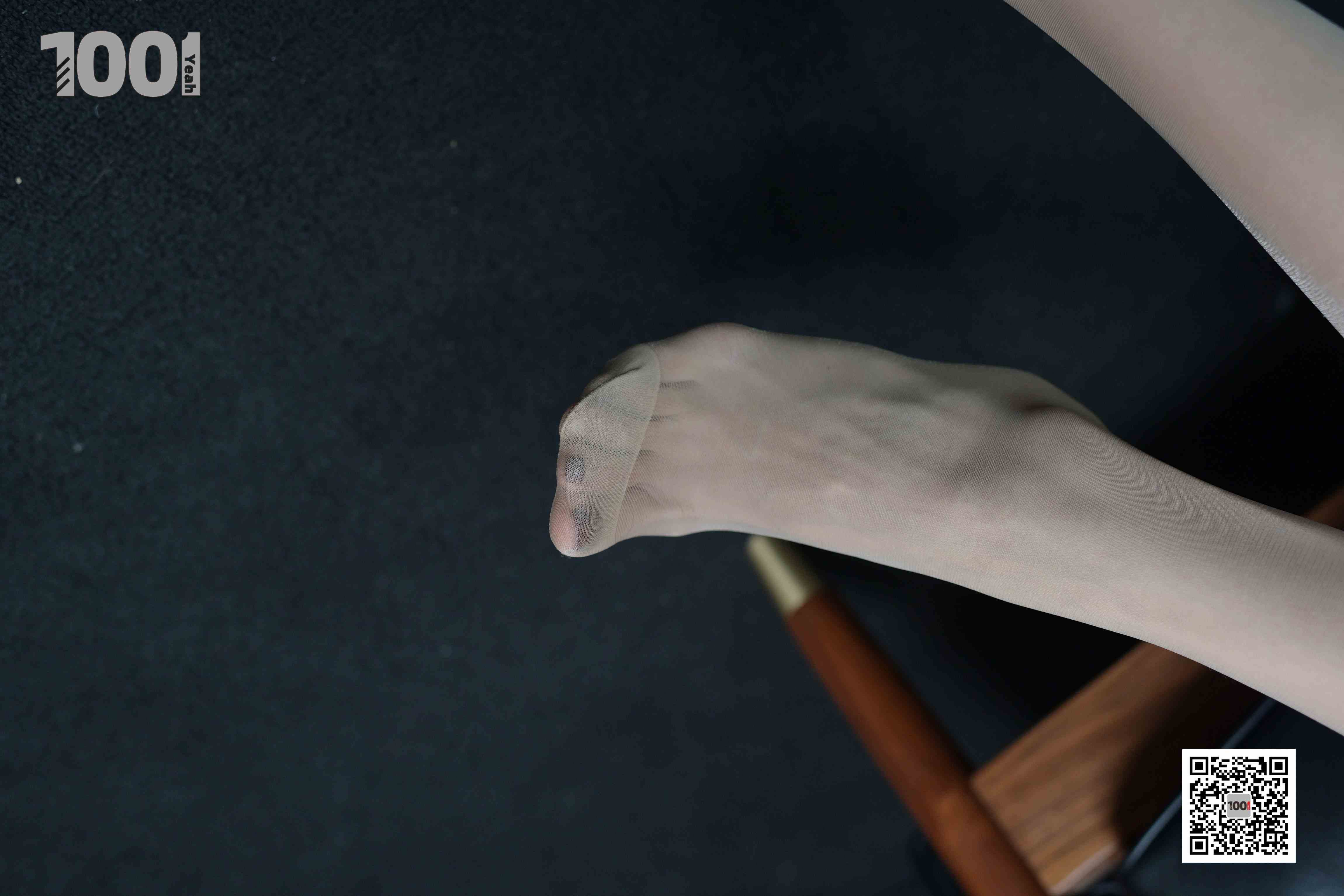 China Beauty Legs and feet 1028