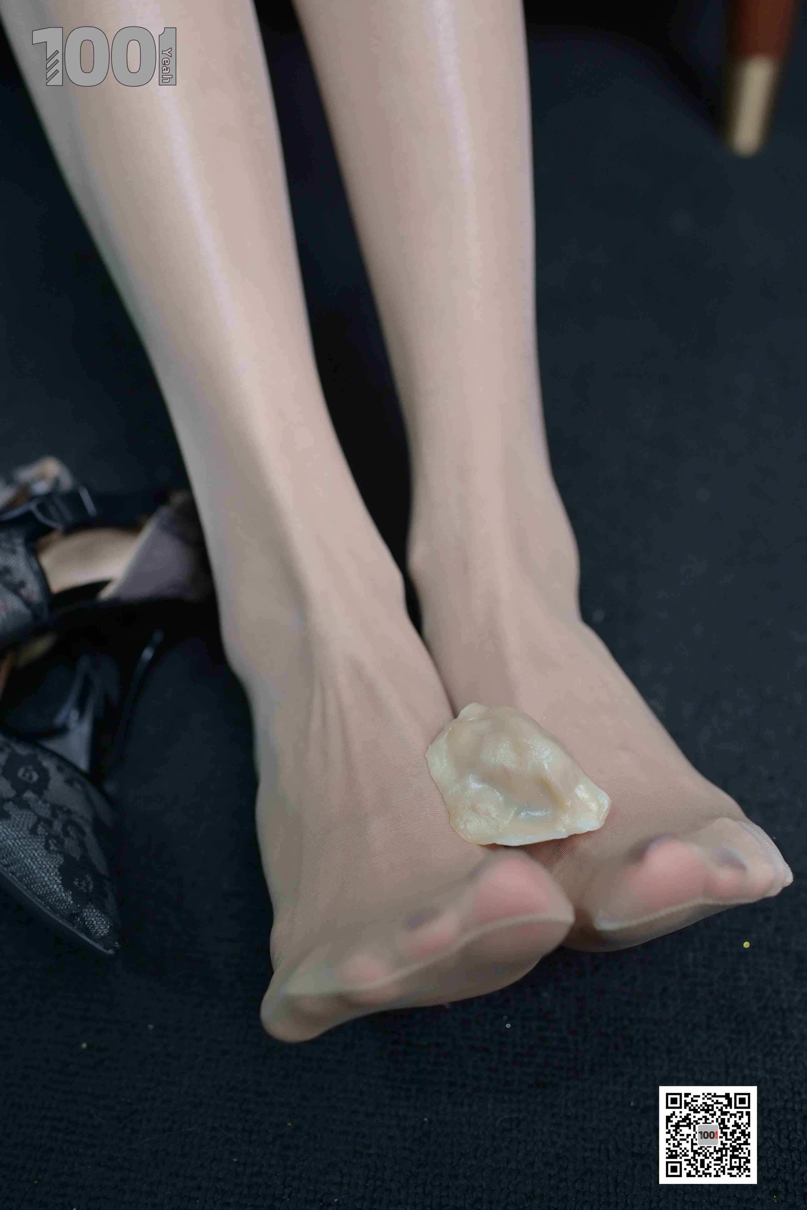 China Beauty Legs and feet 1028