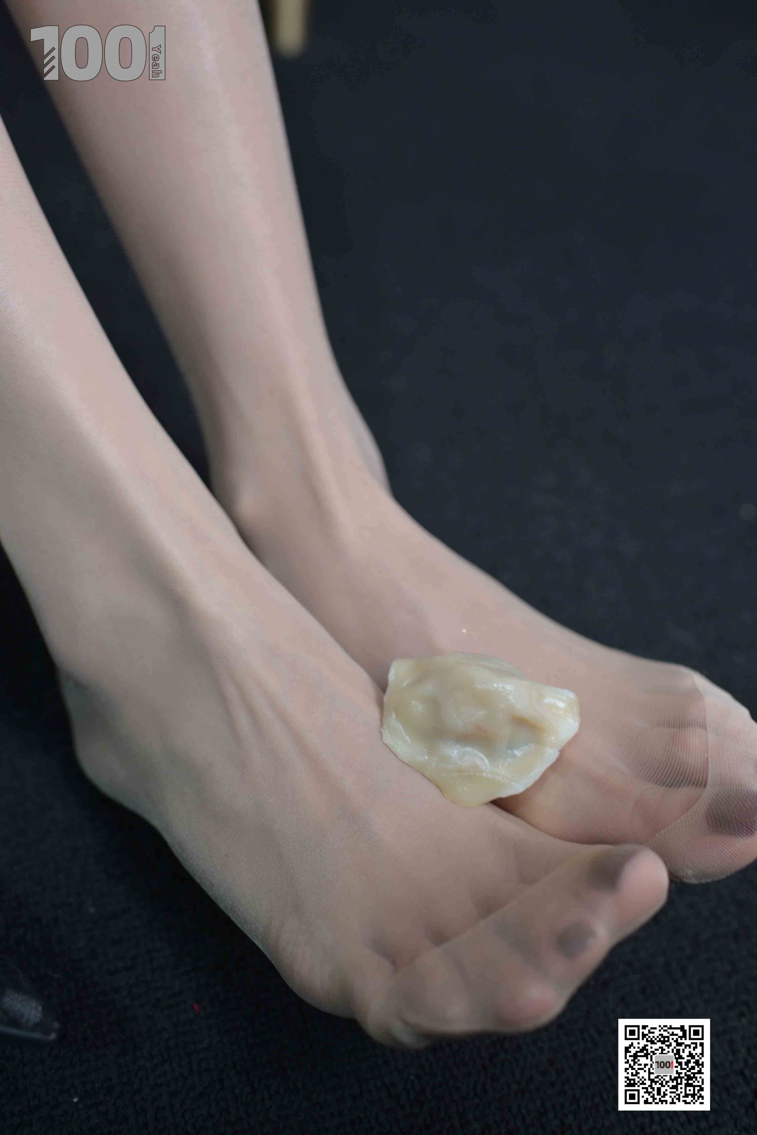 China Beauty Legs and feet 1028