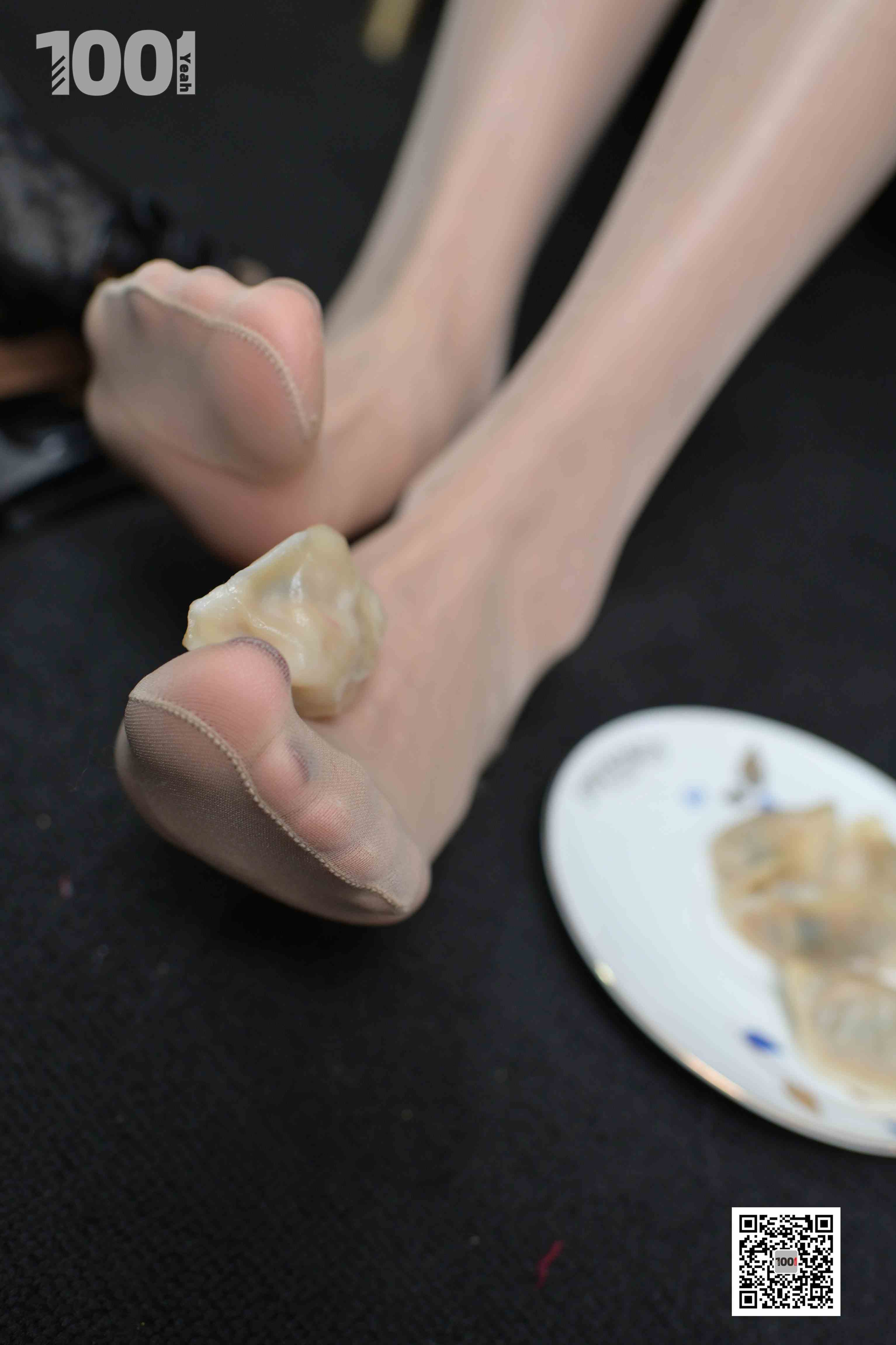 China Beauty Legs and feet 1028