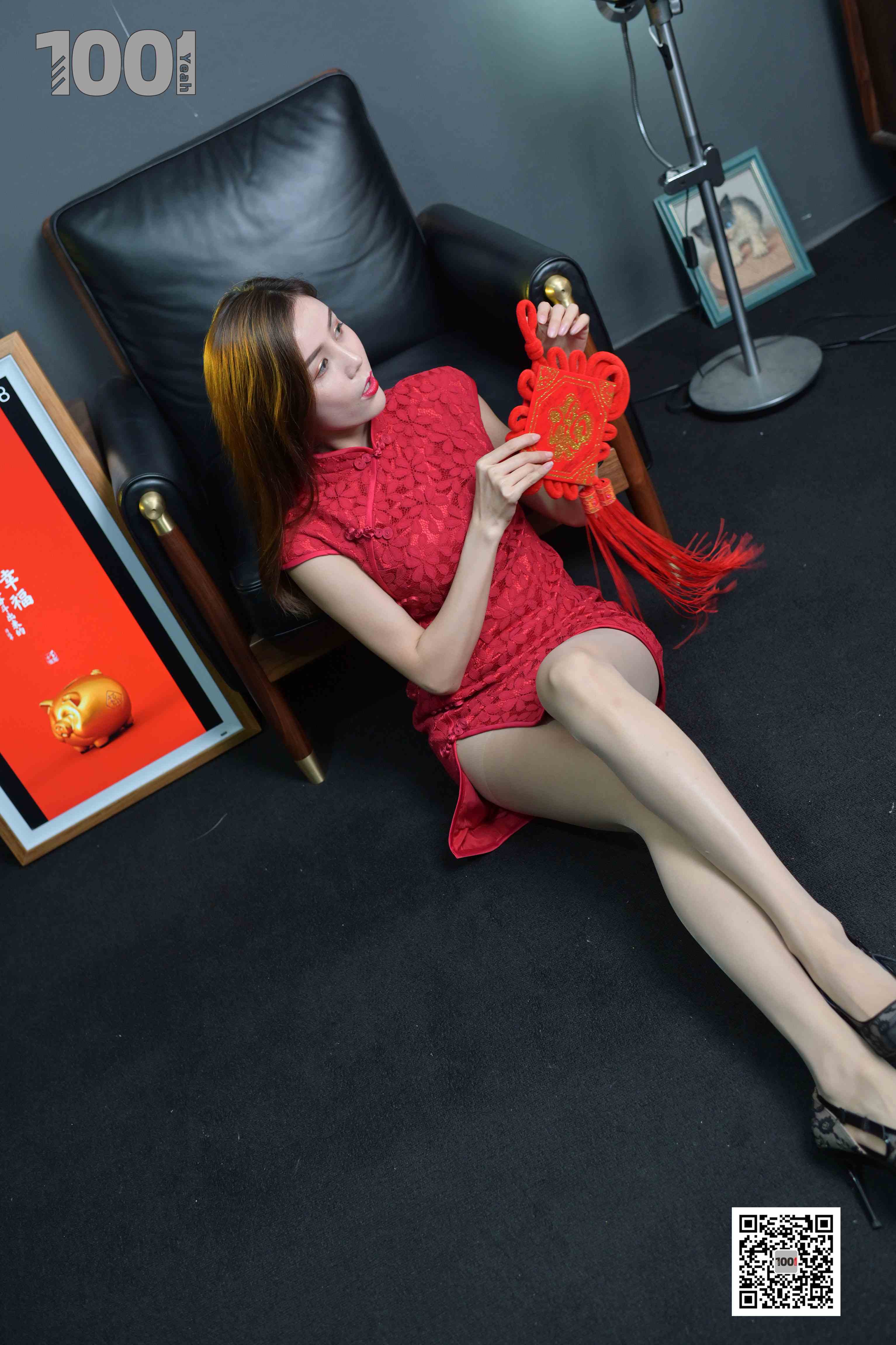 China Beauty Legs and feet 1028