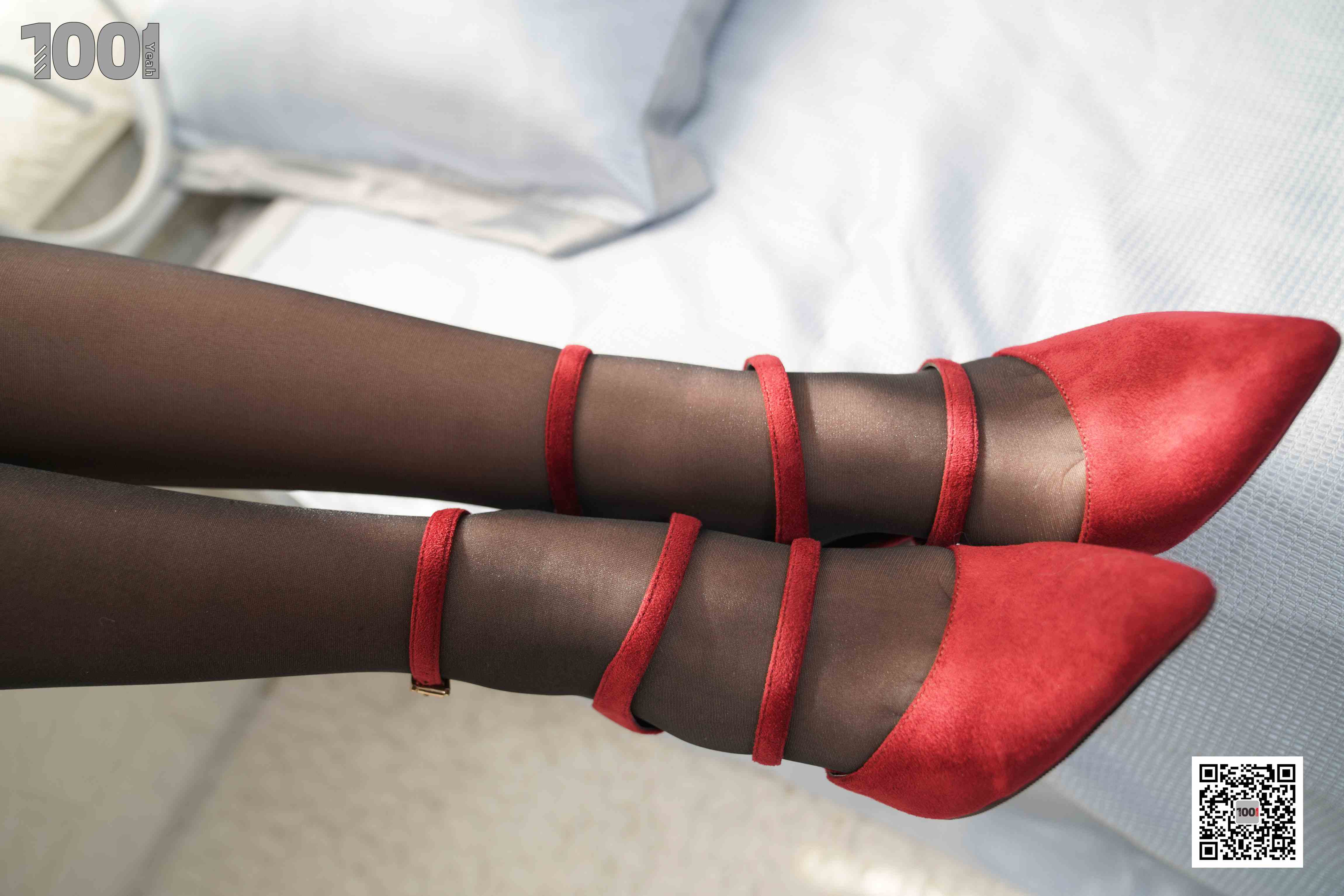 China Beauty Legs and feet 1030