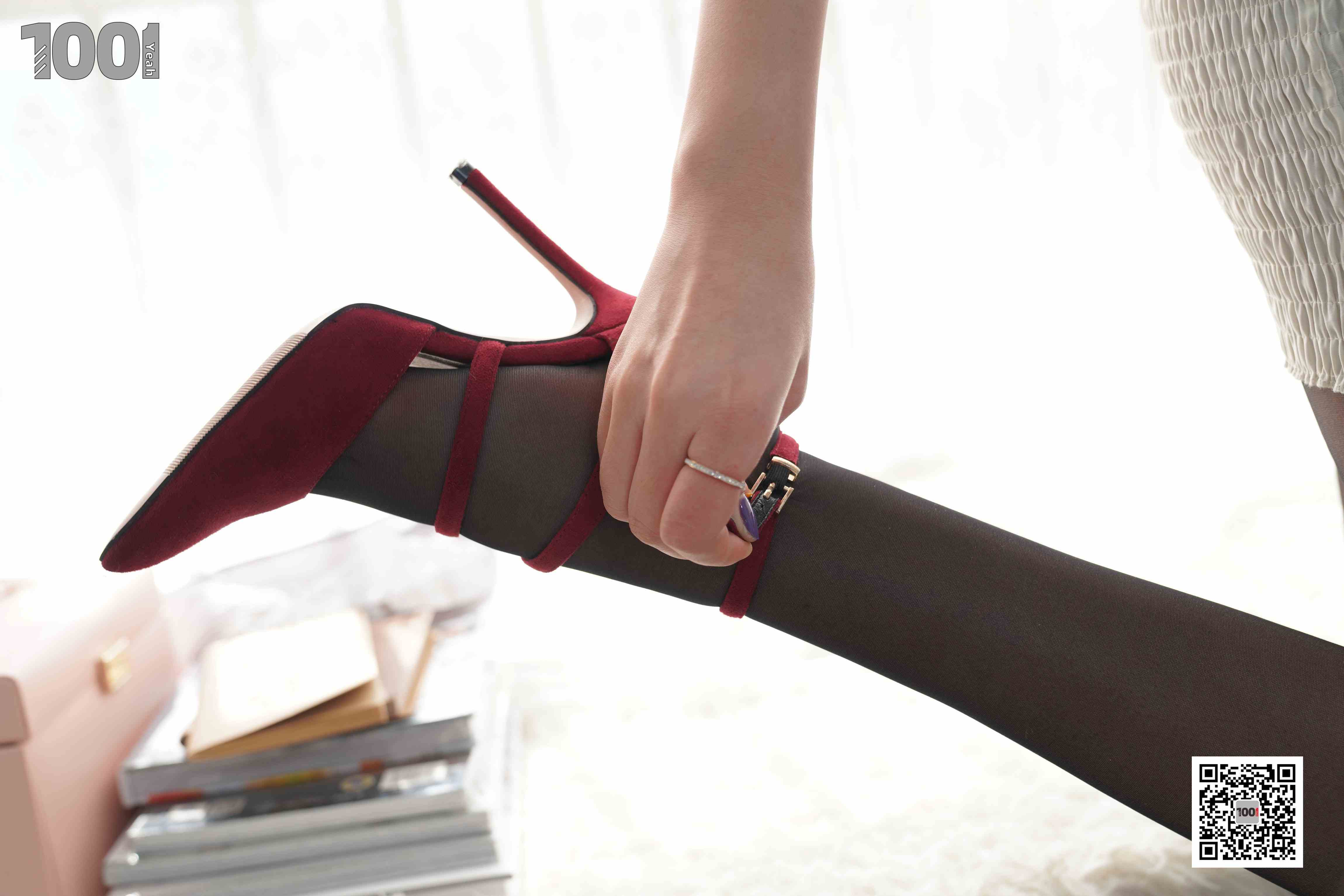 China Beauty Legs and feet 1030