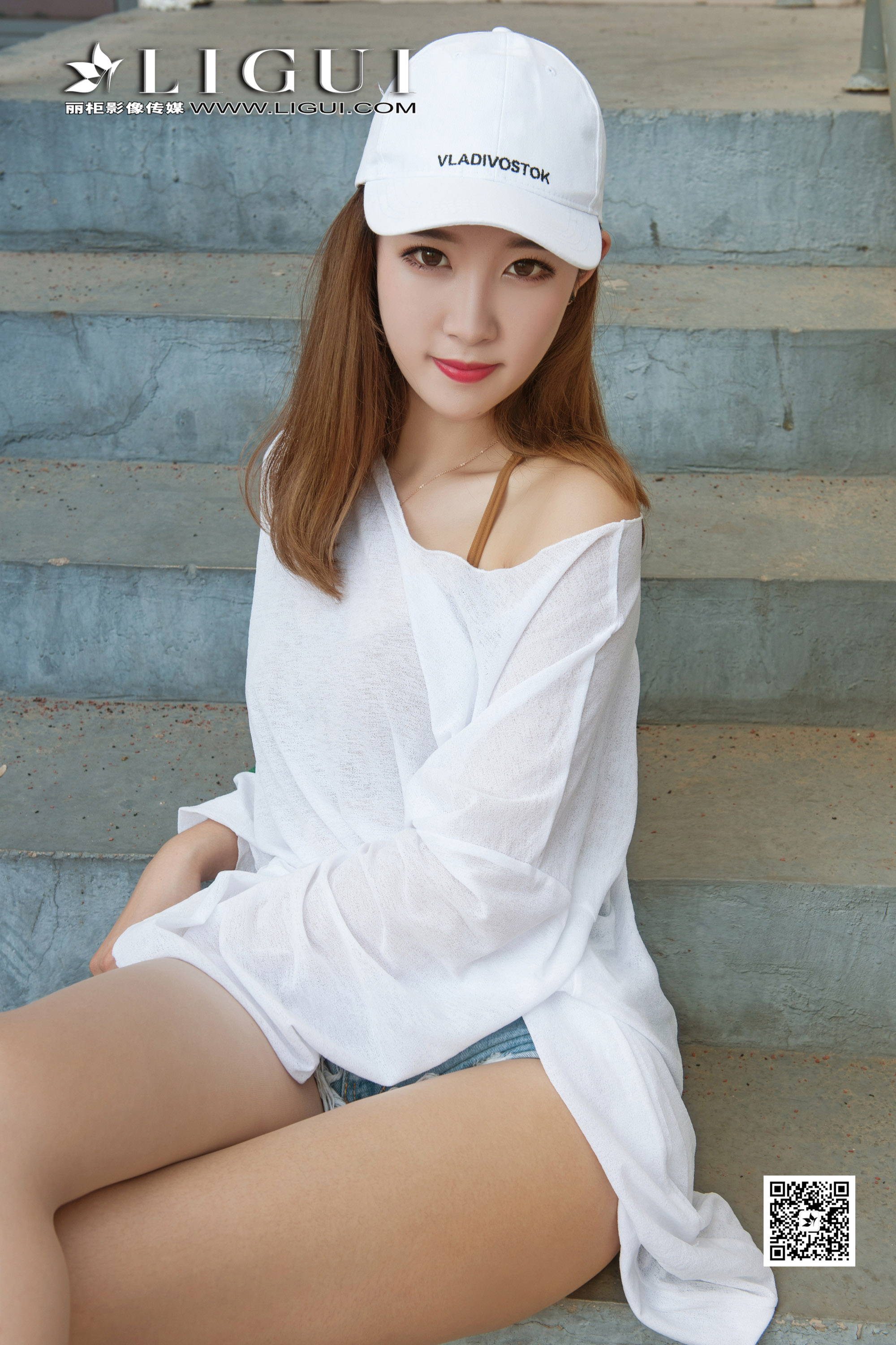 pretty lady dirty feet 45