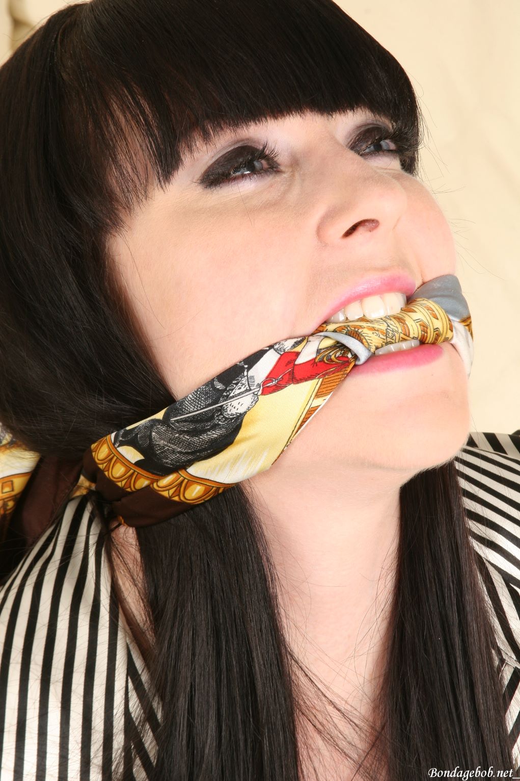 Tied Sexy Beauties 275-2