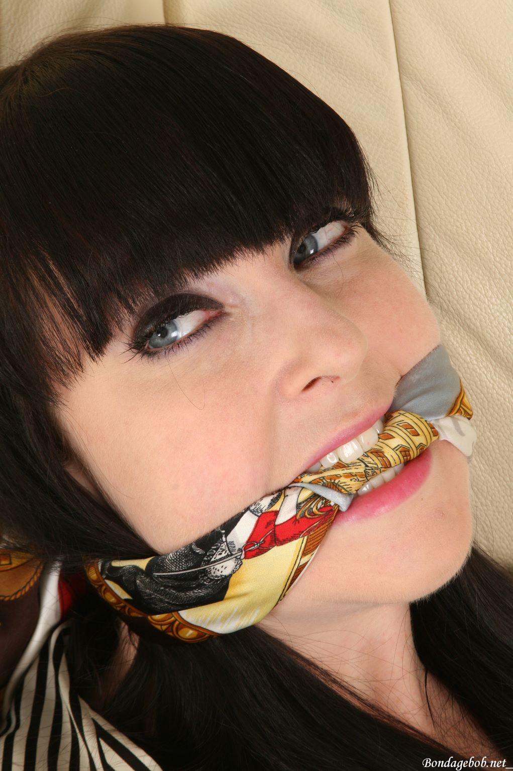 Tied Sexy Beauties 275-2