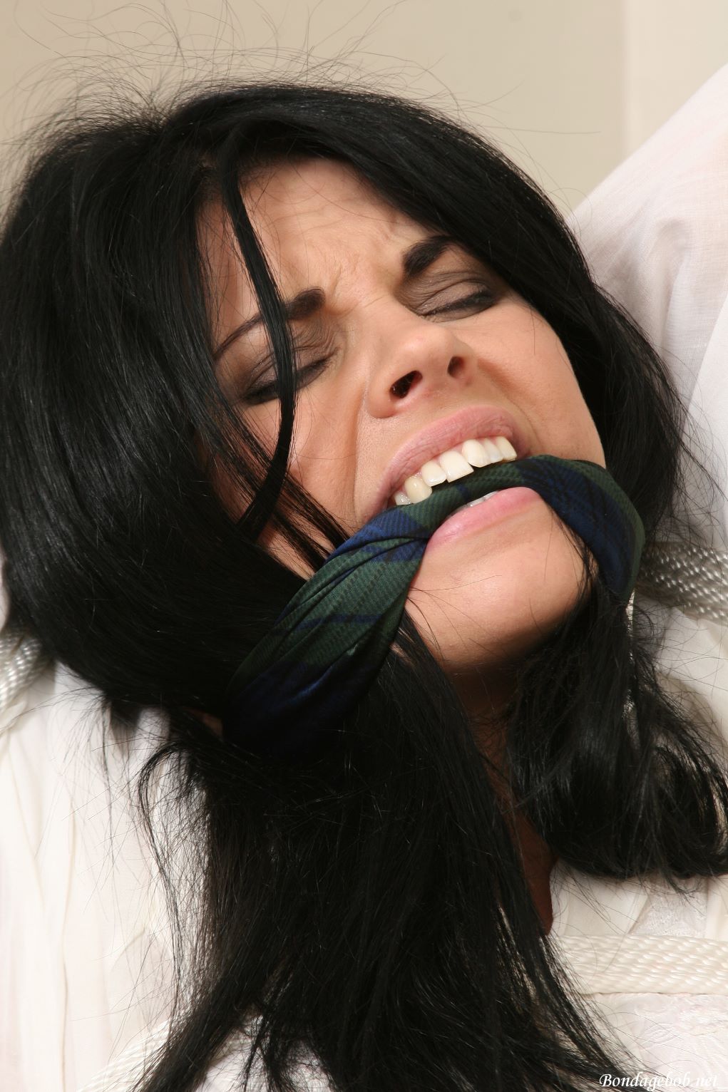 Tied Sexy Beauties 276-2