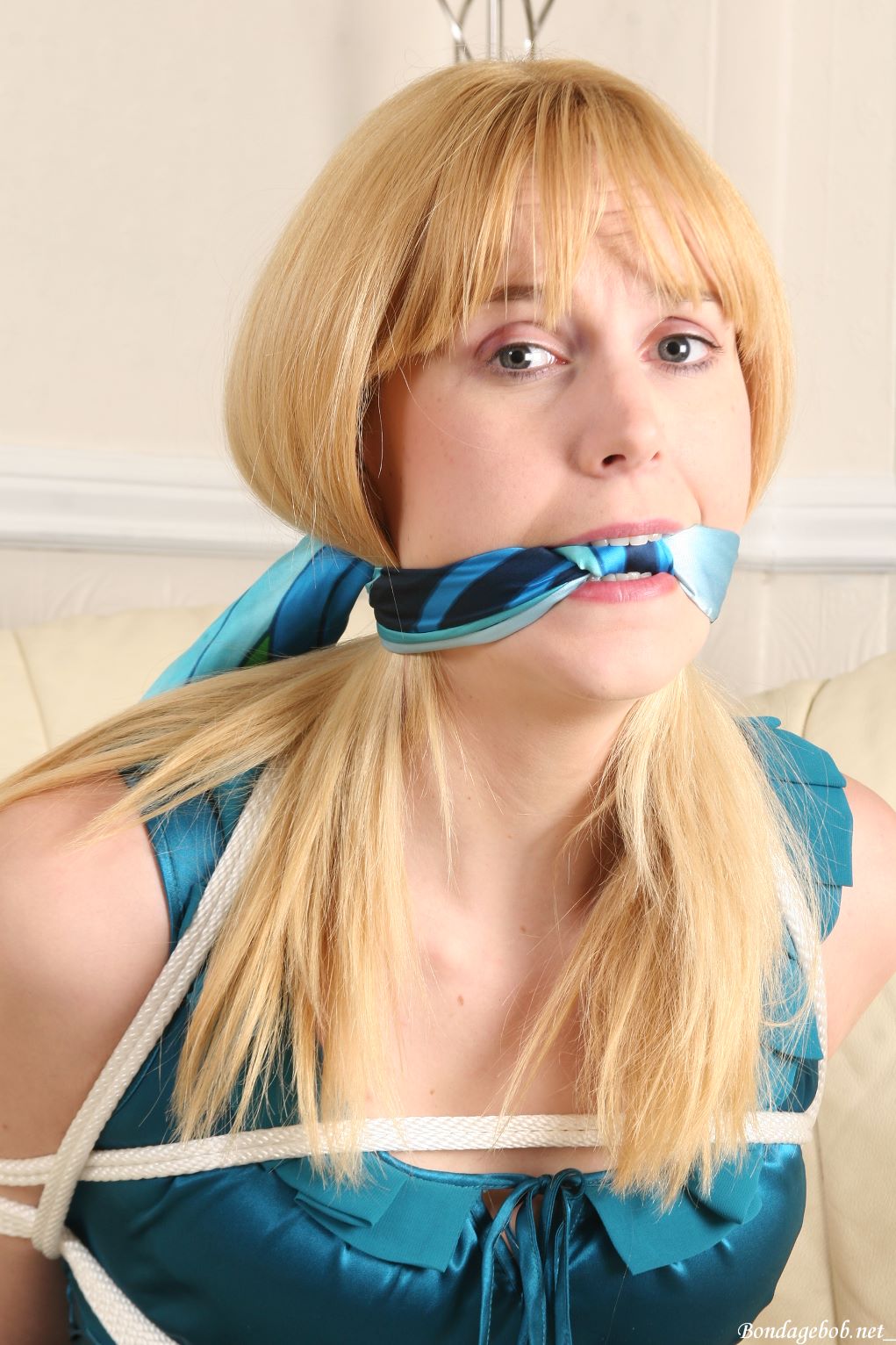 Tied Sexy Beauties 279-1