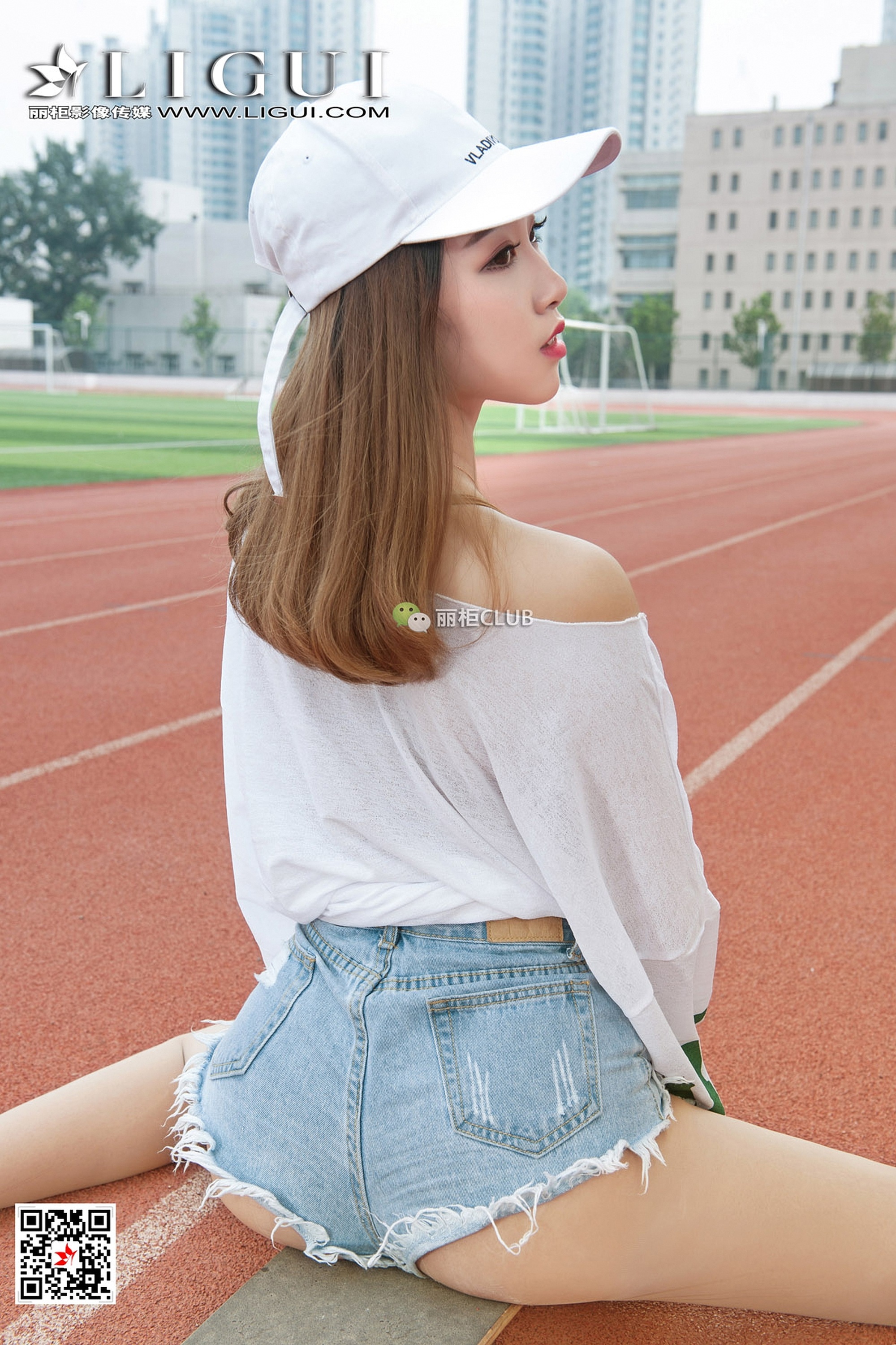 pretty lady dirty feet 45-2