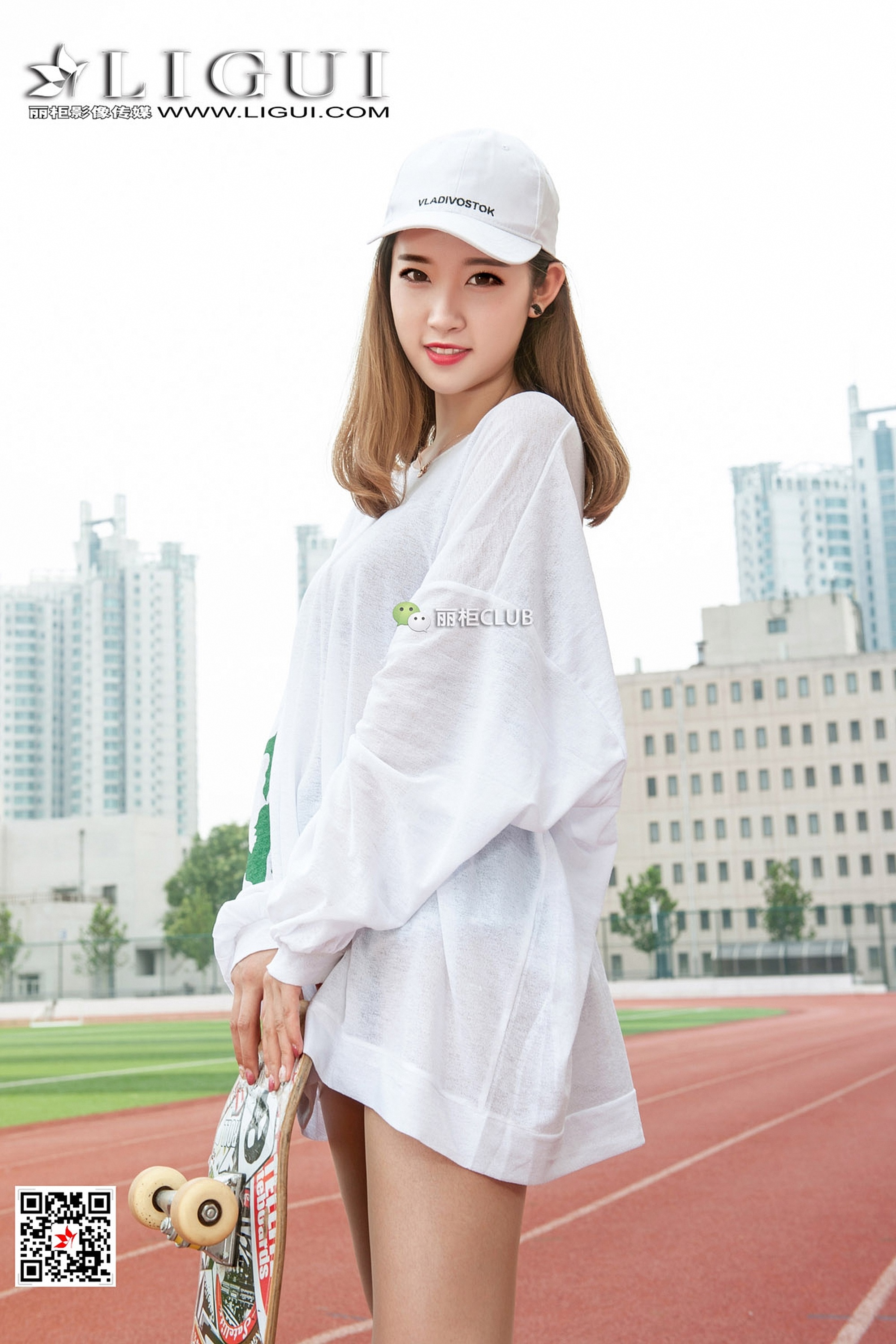 pretty lady dirty feet 45-2