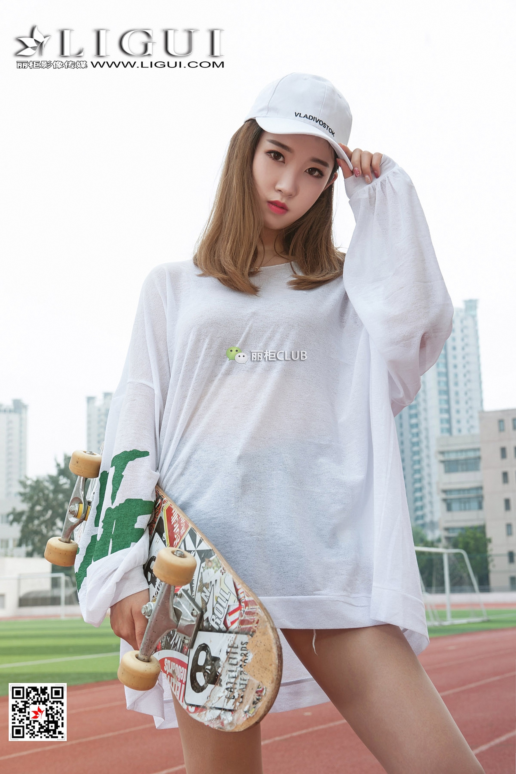 pretty lady dirty feet 45-2