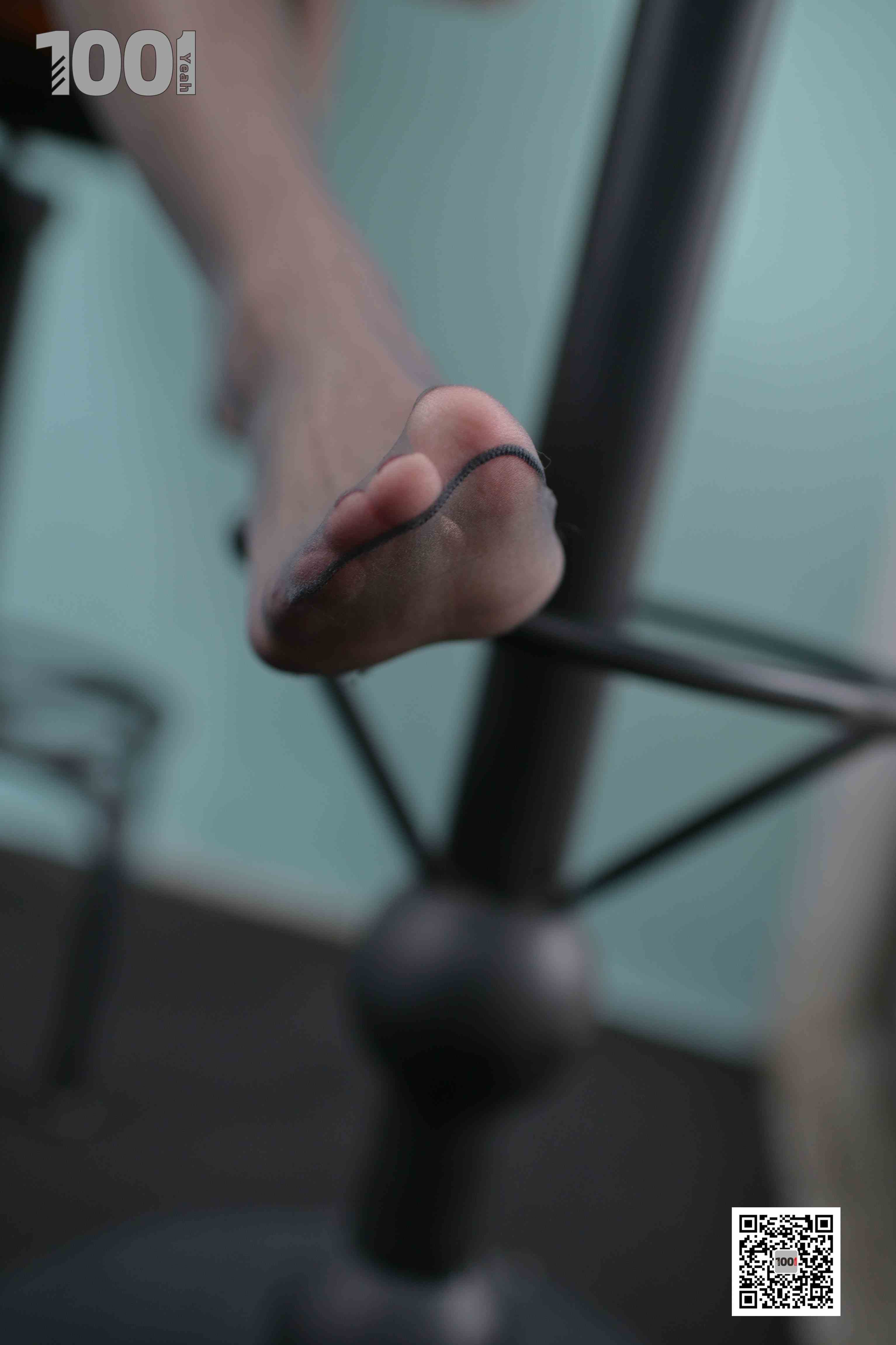 China Beauty Legs and feet 1034-3