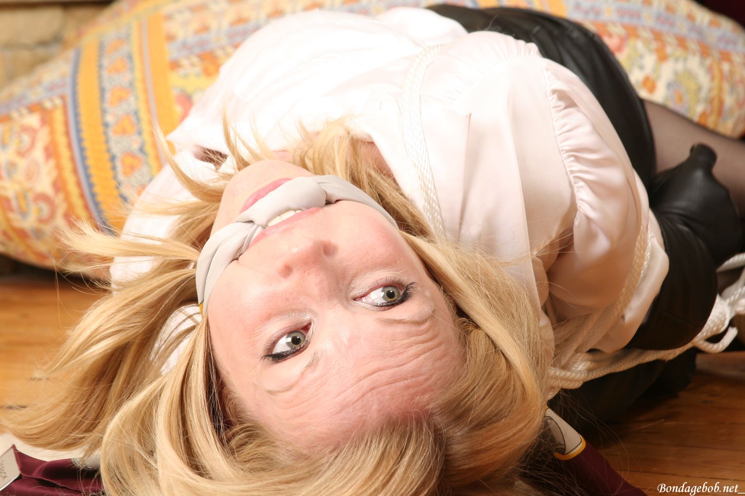 Tied Sexy Beauties 283-3