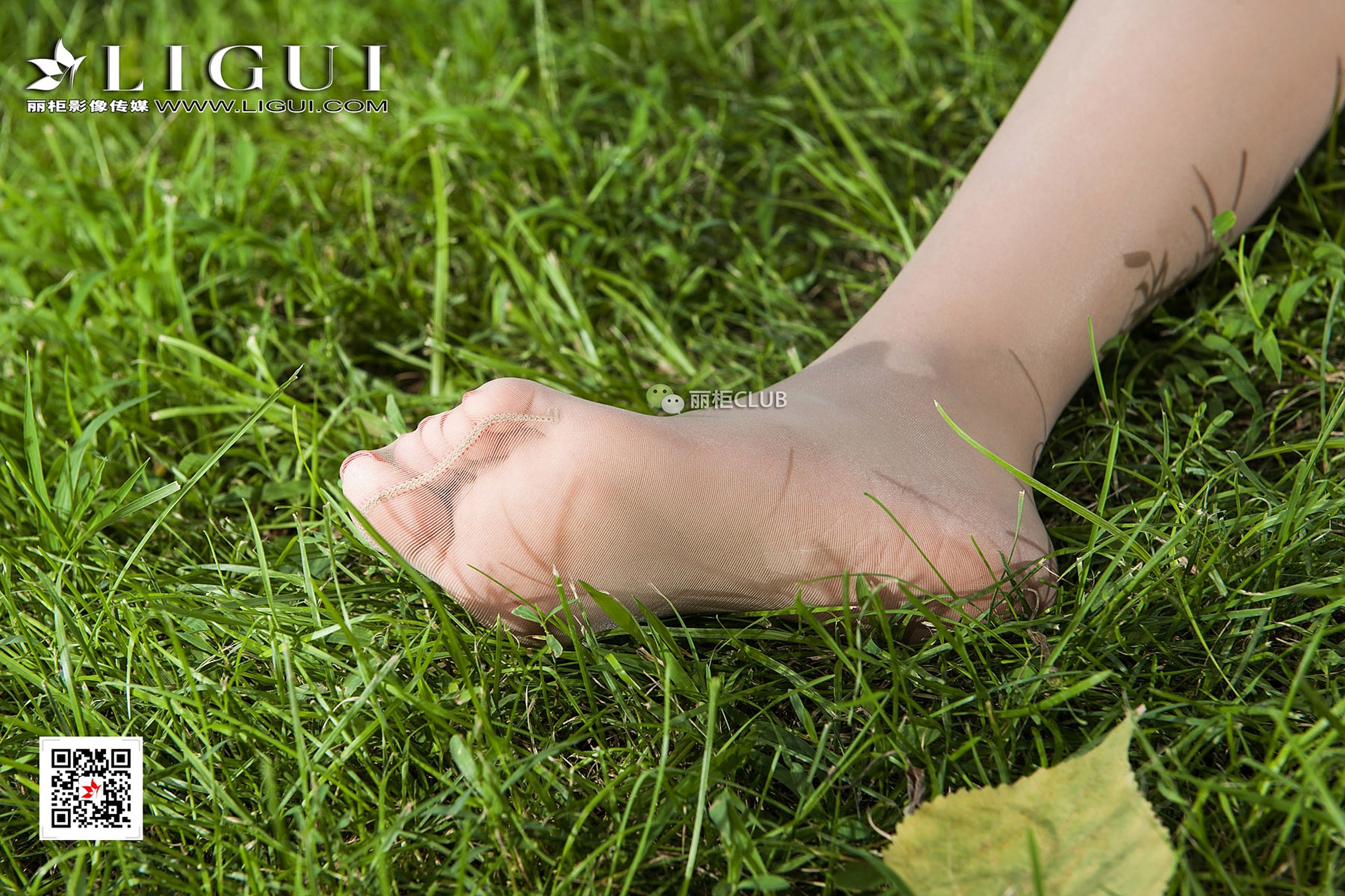 pretty lady dirty feet 46