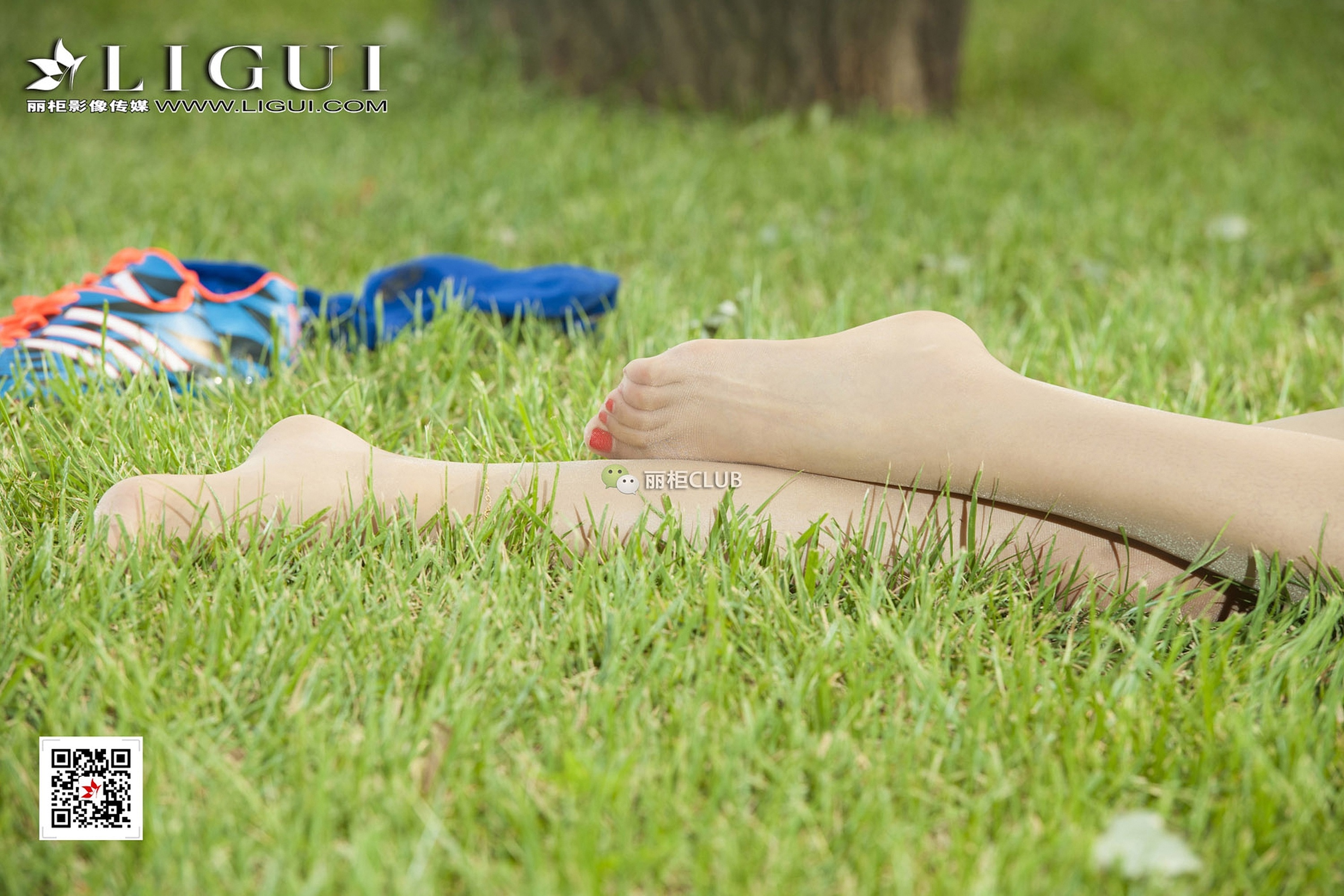 pretty lady dirty feet 47