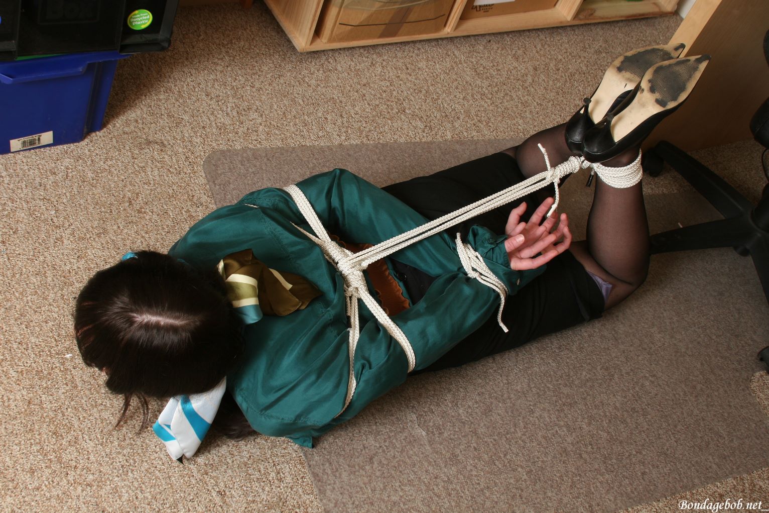 Tied Sexy Beauties 292-2